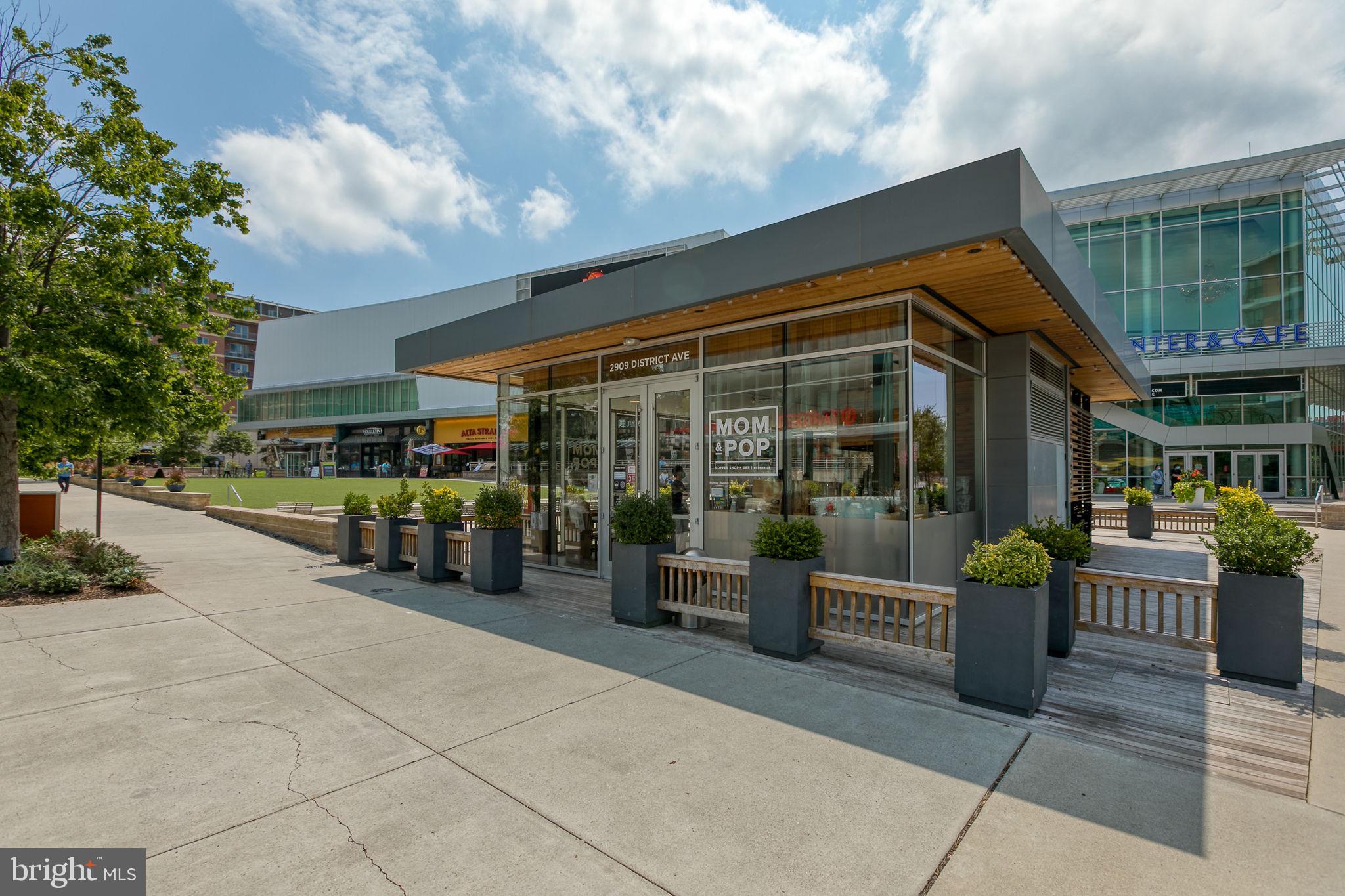 YORKTOWNE SQUARE - Residential Lease