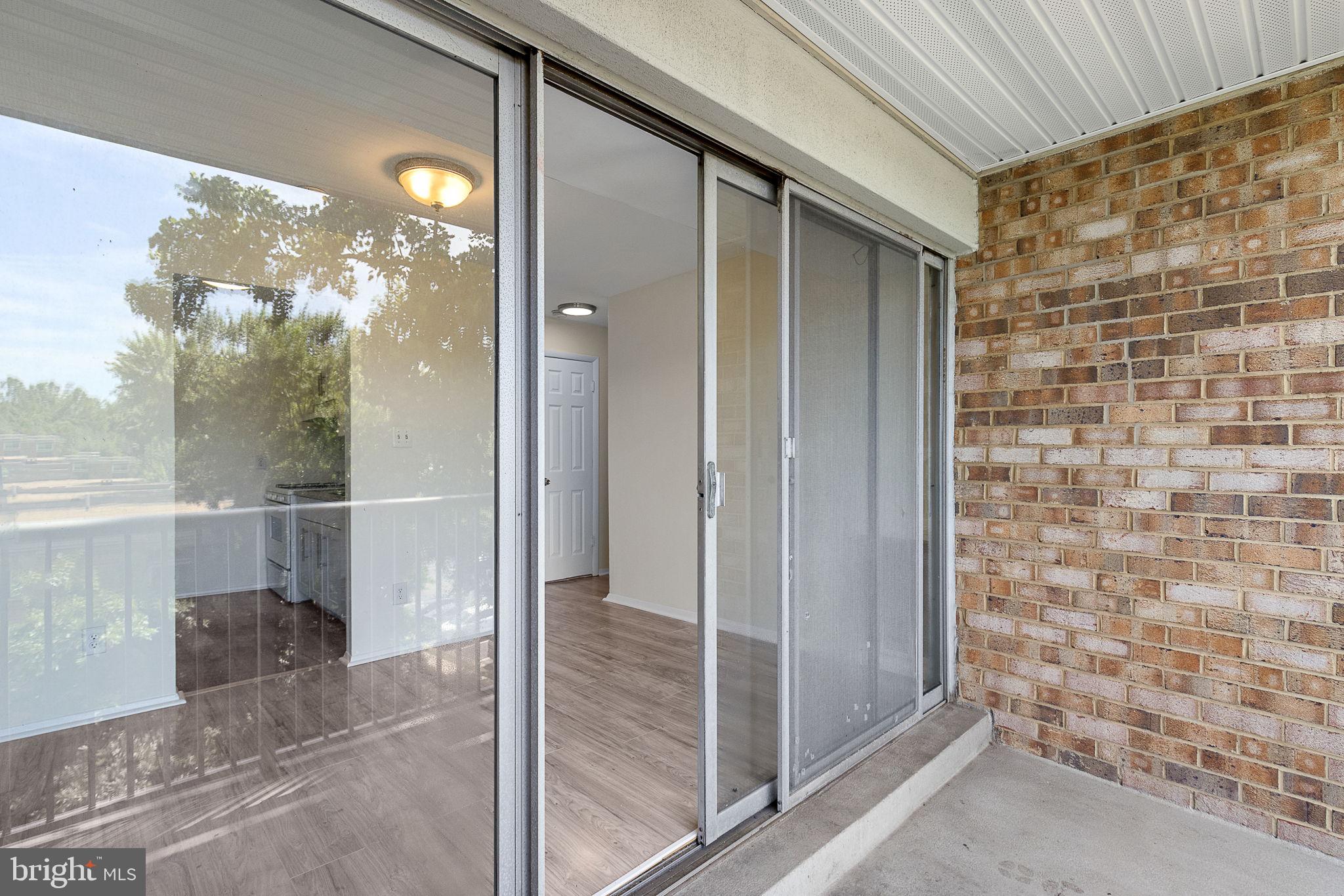 YORKTOWNE SQUARE - Residential Lease