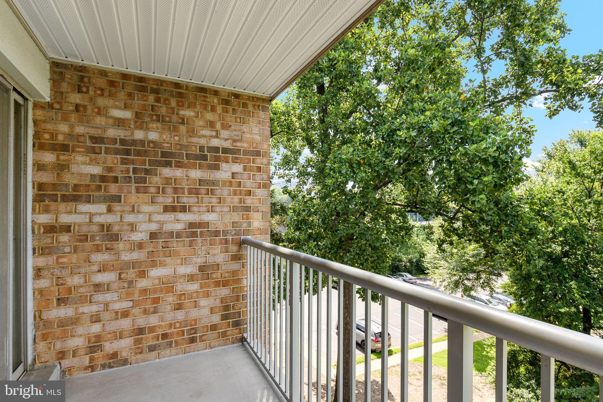 YORKTOWNE SQUARE - Residential Lease