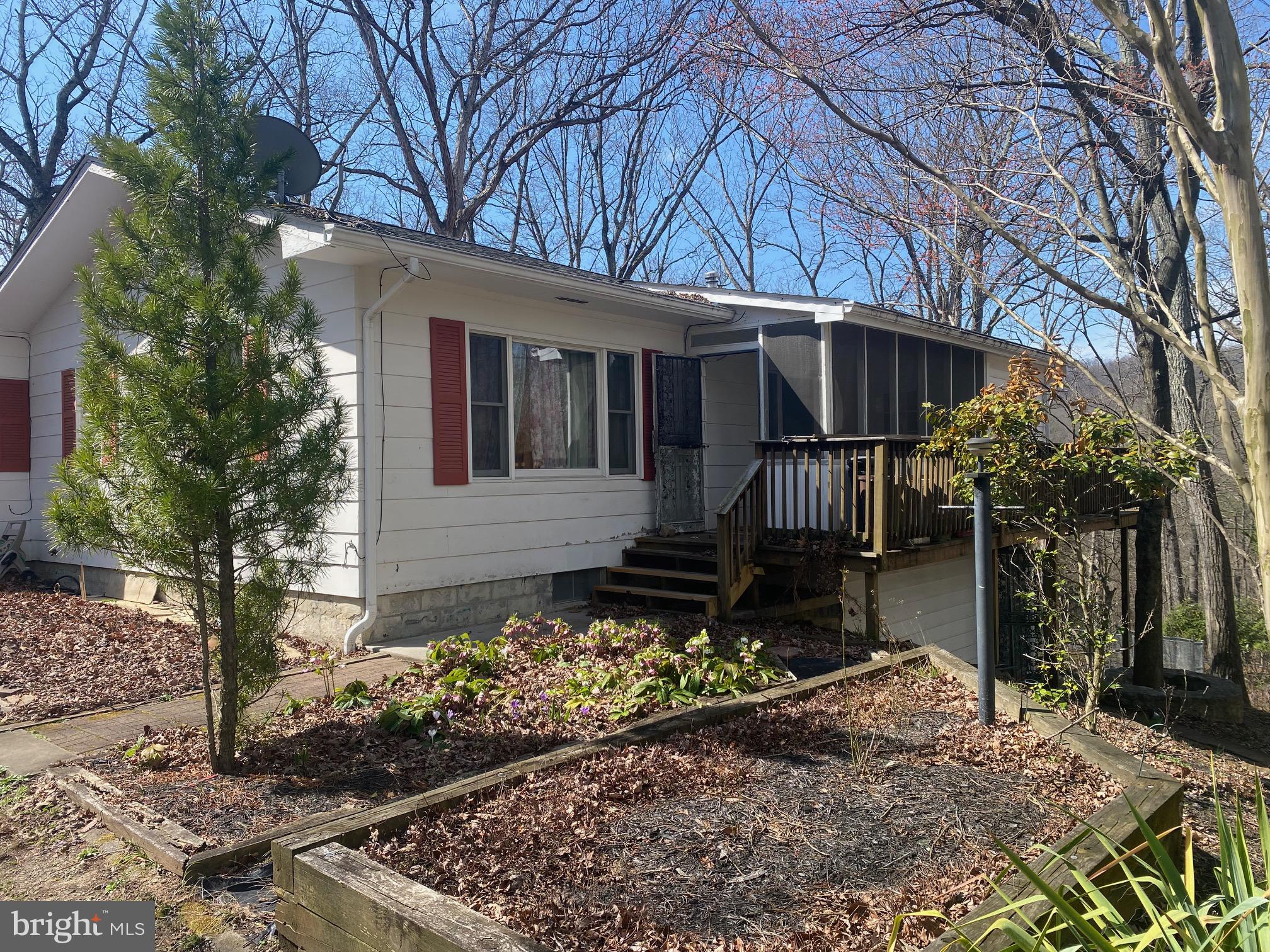 SLEEPY HOLLOW - Residential Lease