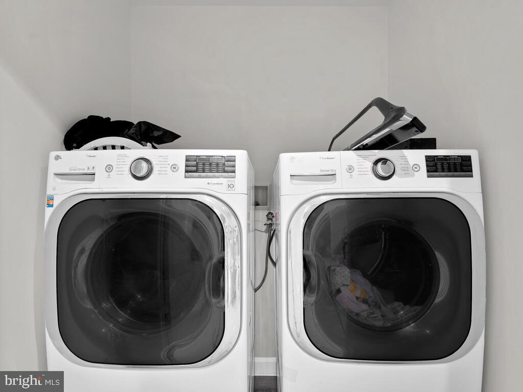 JAMES CREEK - Residential