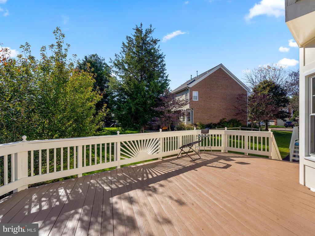 JAMES CREEK - Residential