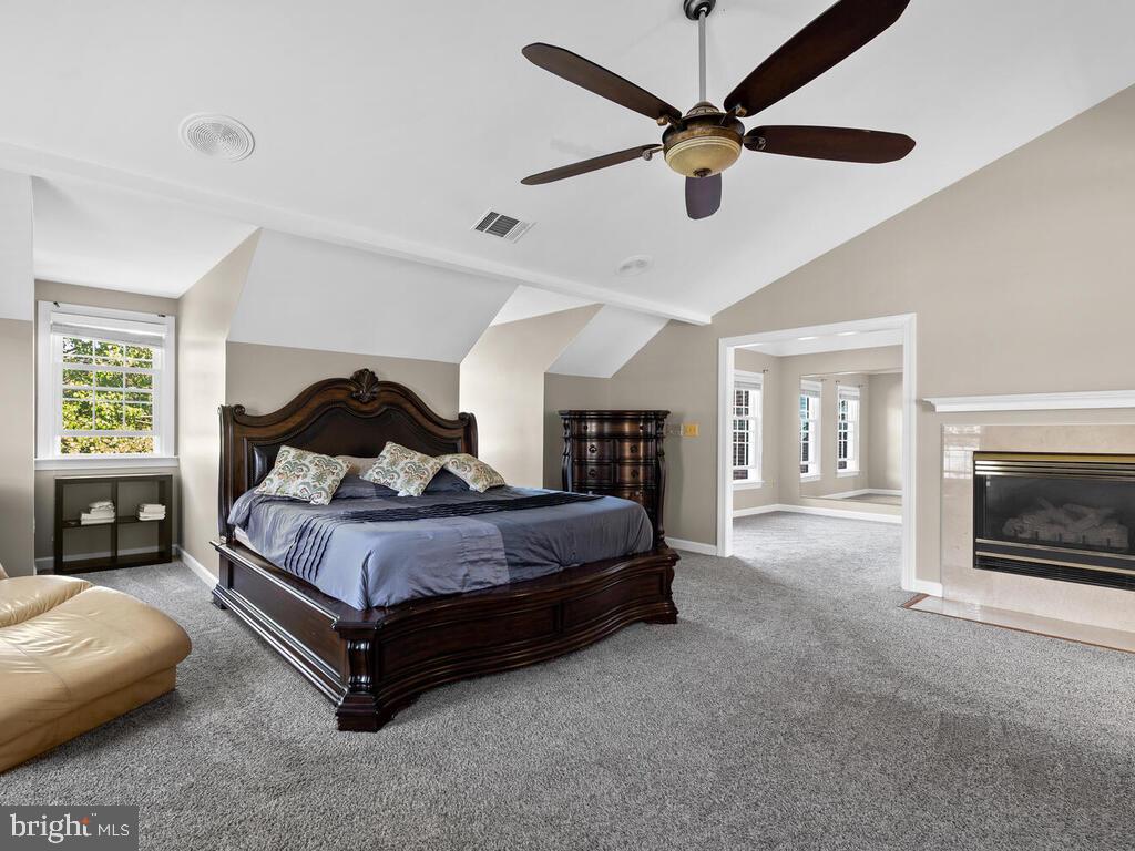 JAMES CREEK - Residential