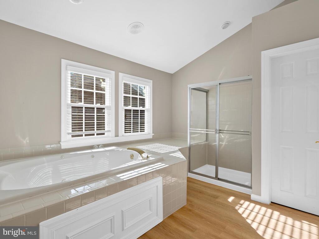 JAMES CREEK - Residential