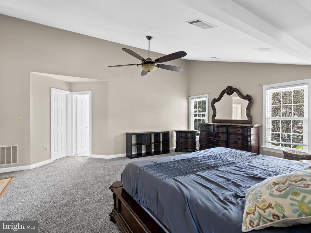 JAMES CREEK - Residential