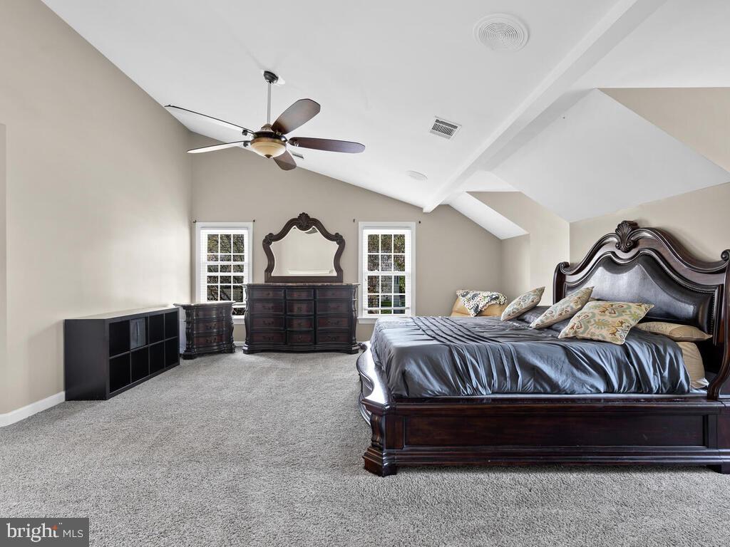 JAMES CREEK - Residential