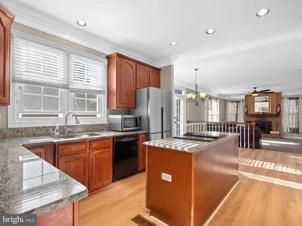 JAMES CREEK - Residential