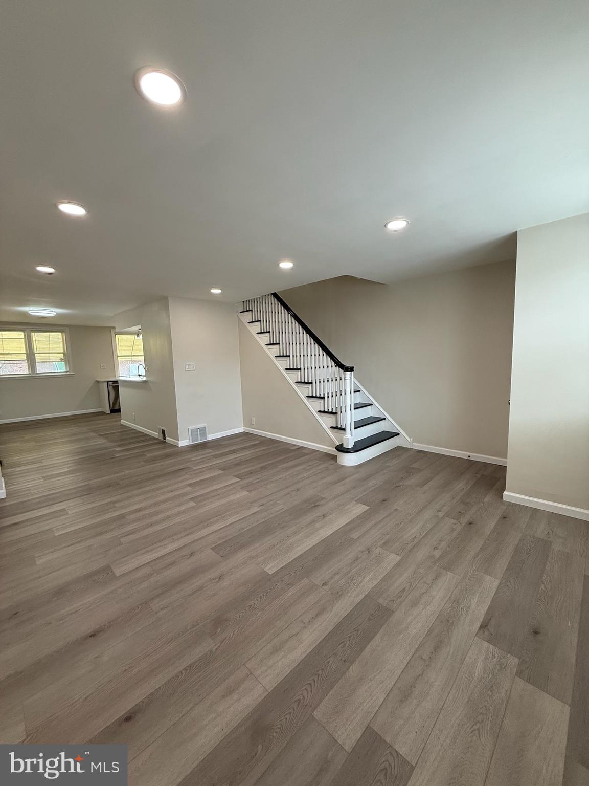 MAYFAIR - Residential