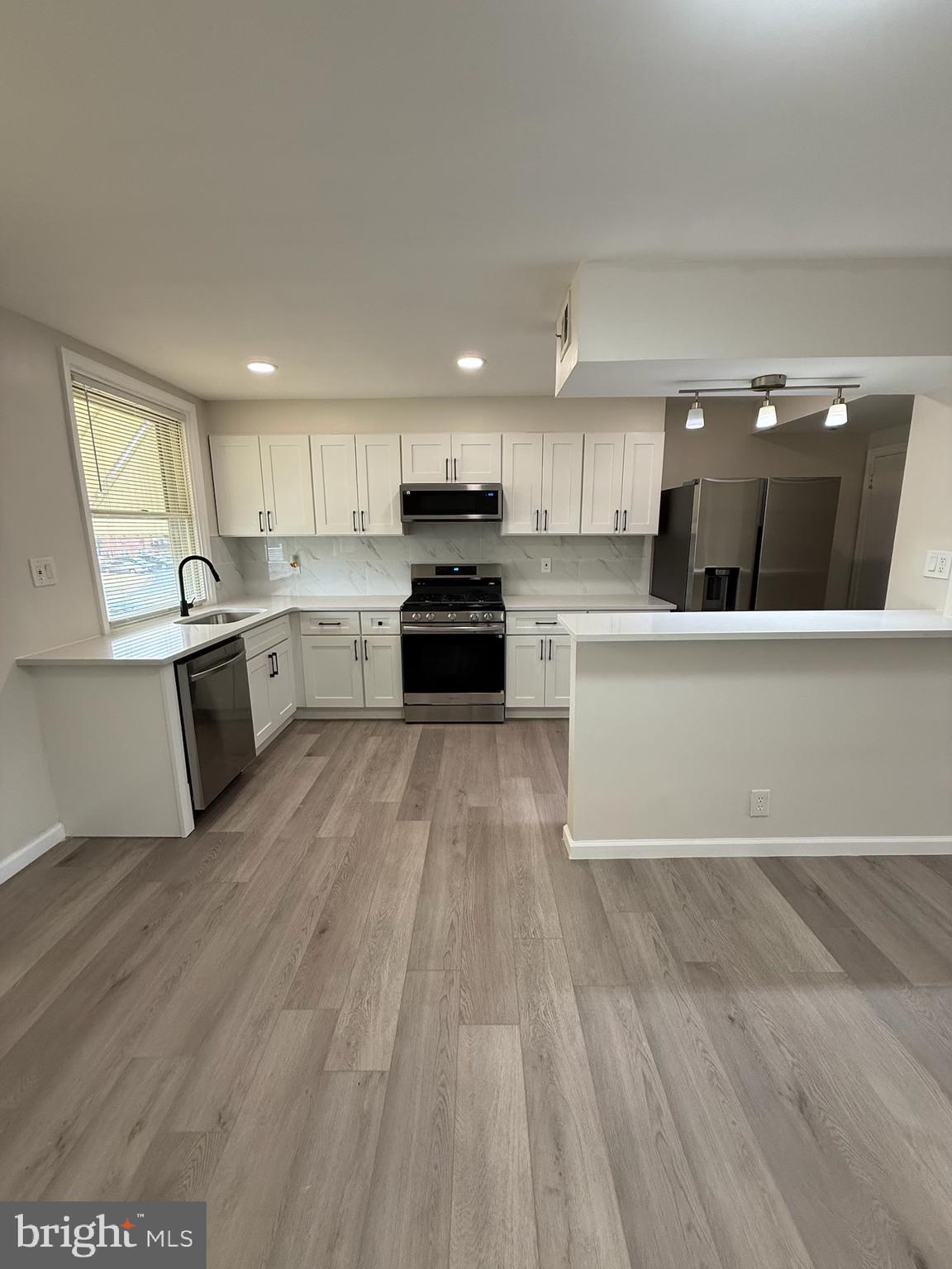 MAYFAIR - Residential