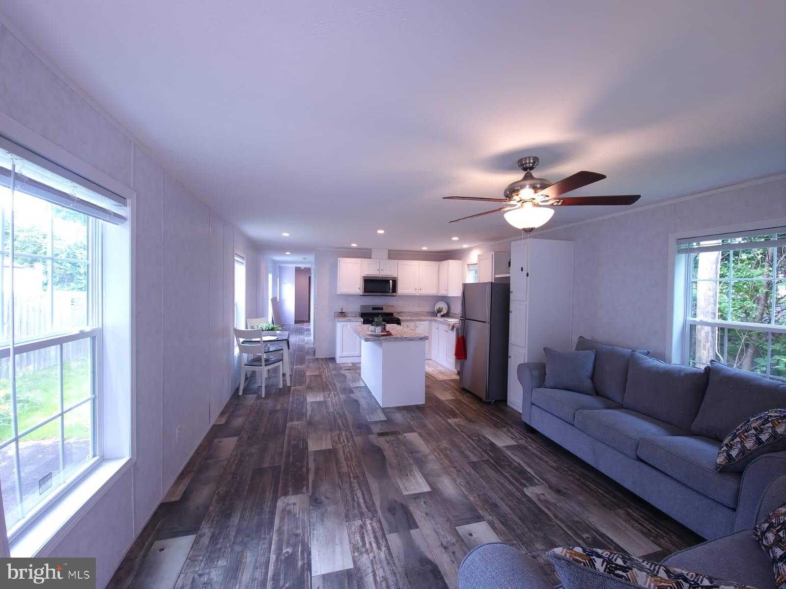 13 MONTROSE BOULEVARD