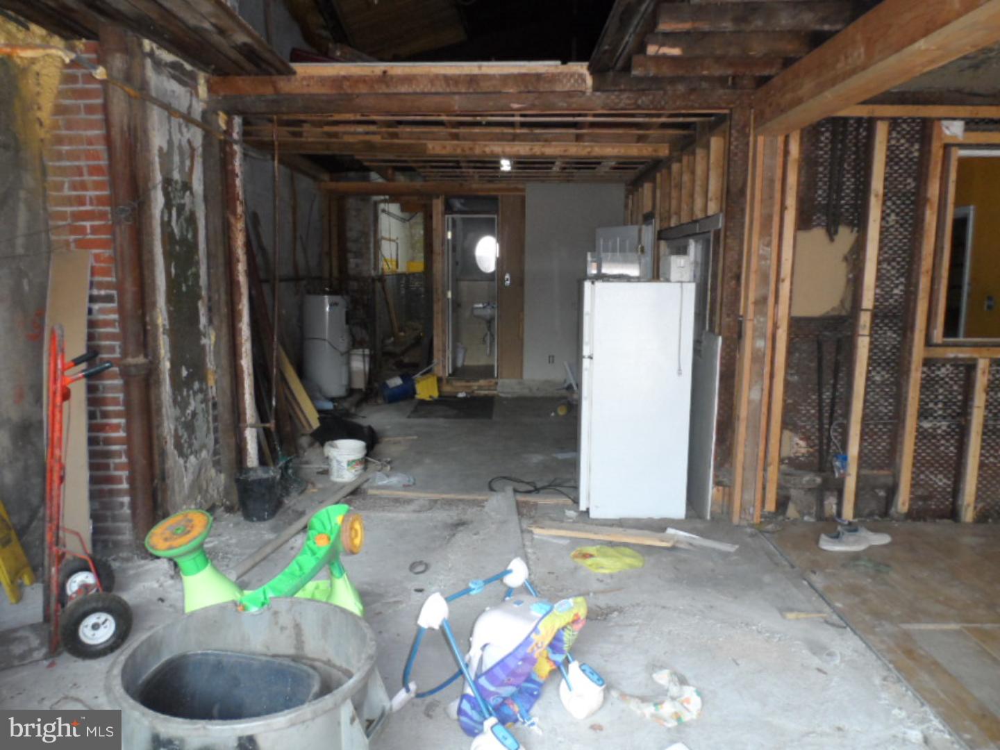 FISHTOWN - Commercial Sale