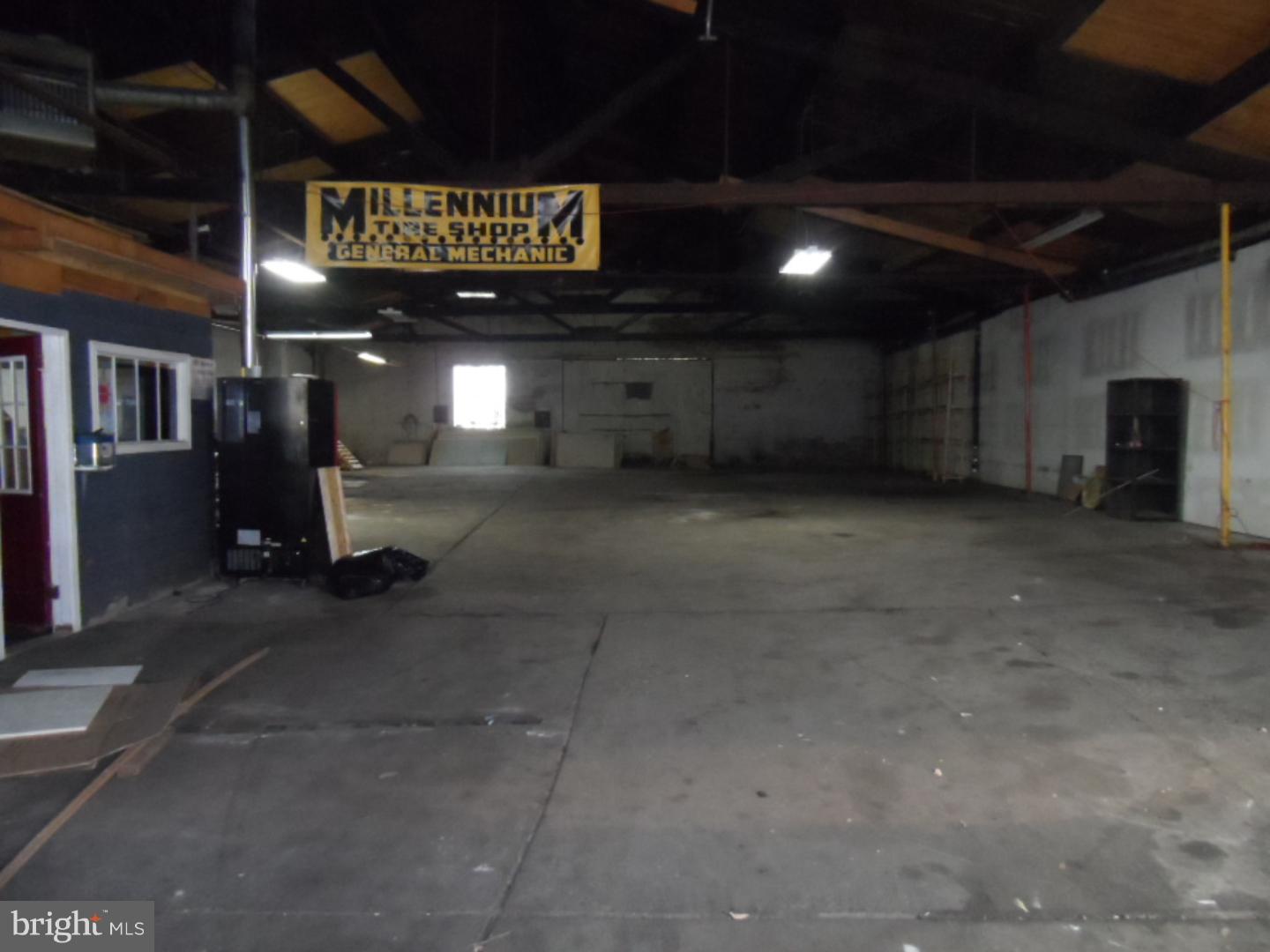 FISHTOWN - Commercial Sale