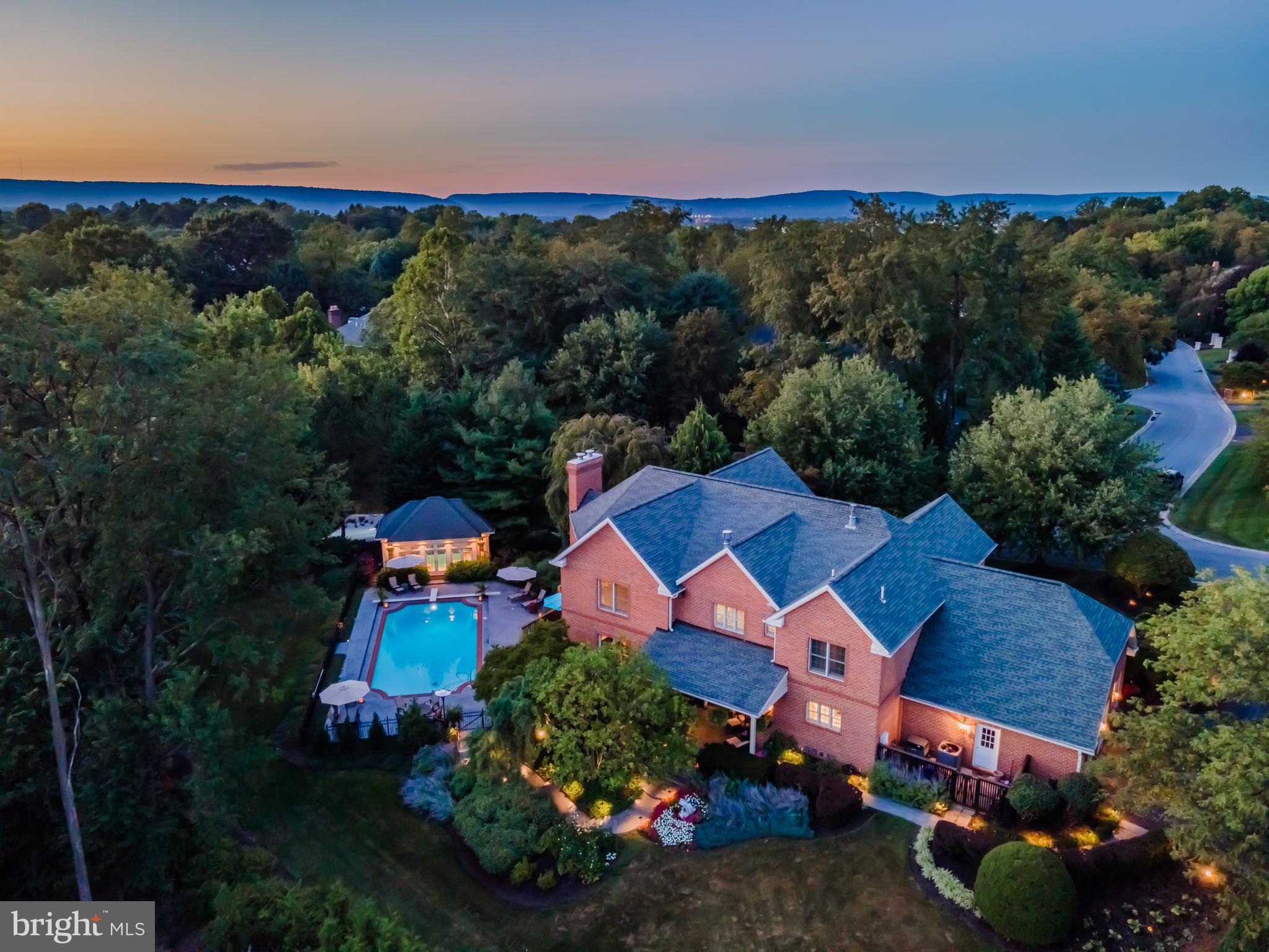 WHITE OAKS - Residential