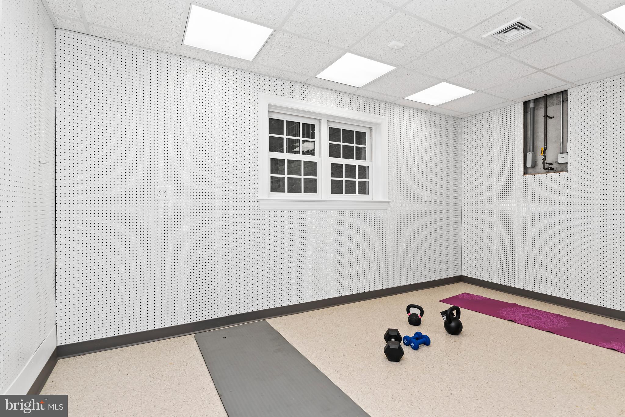 WHITE OAKS - Residential