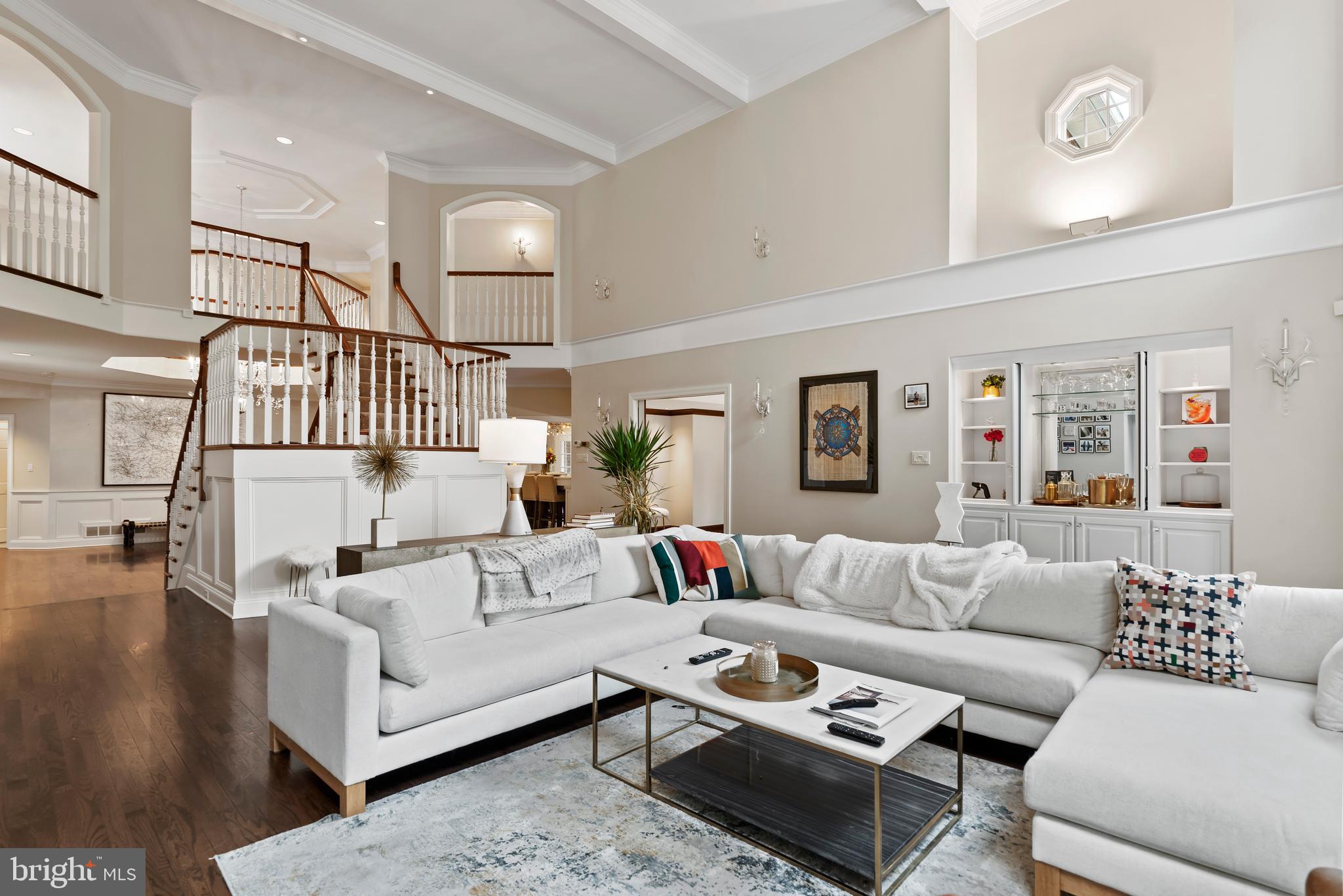 WHITE OAKS - Residential