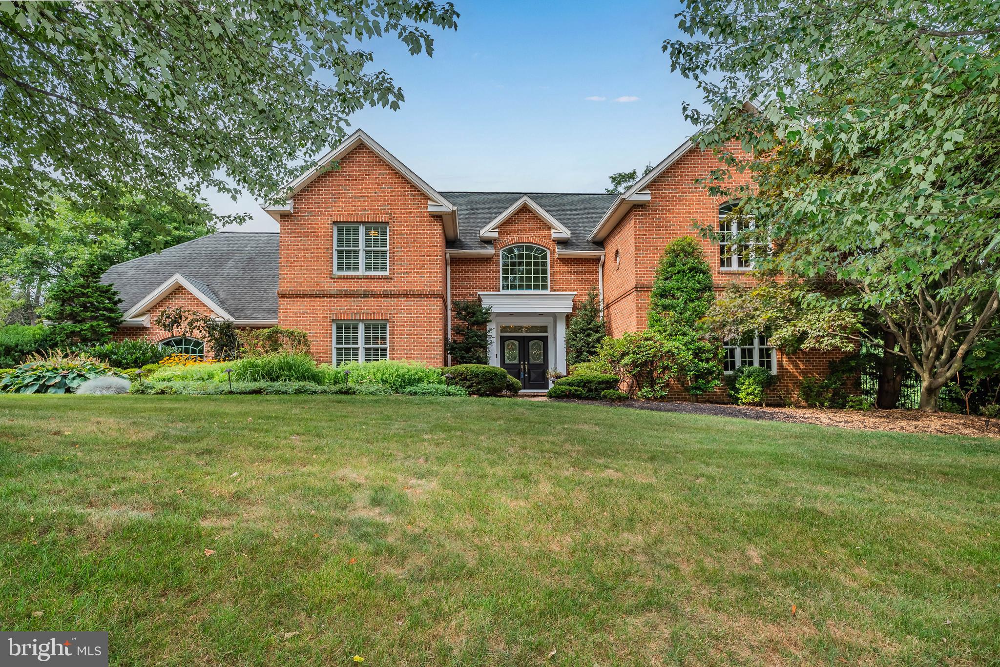 WHITE OAKS - Residential