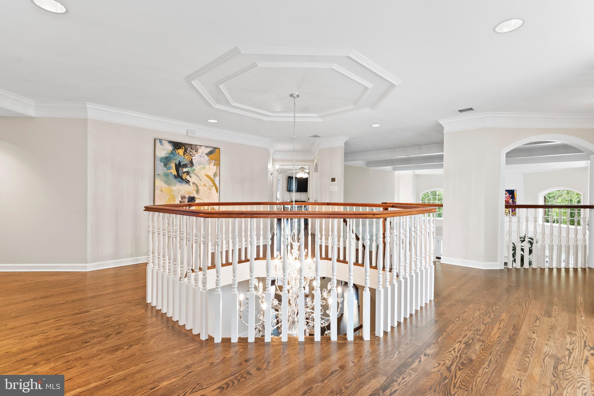 WHITE OAKS - Residential