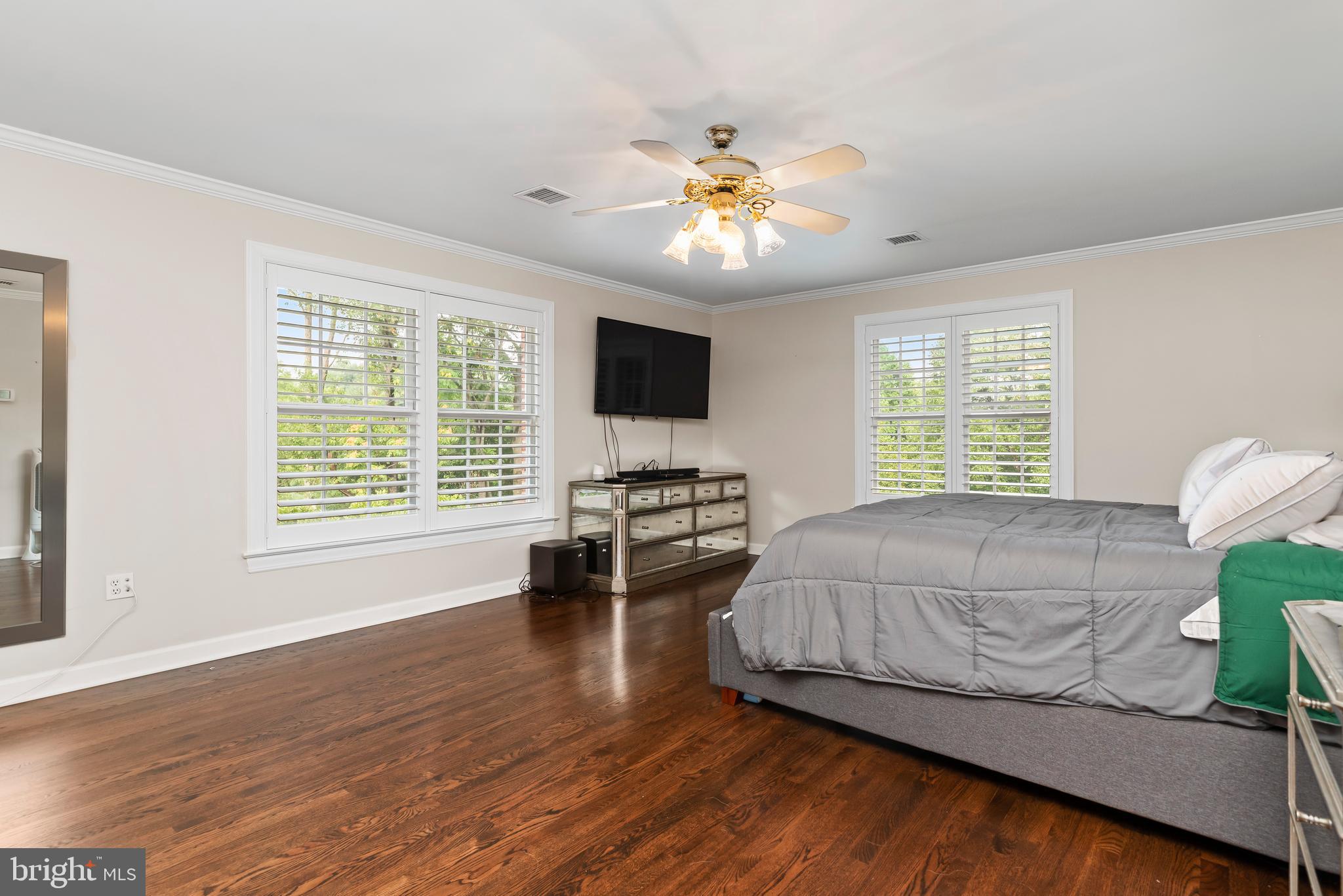 WHITE OAKS - Residential