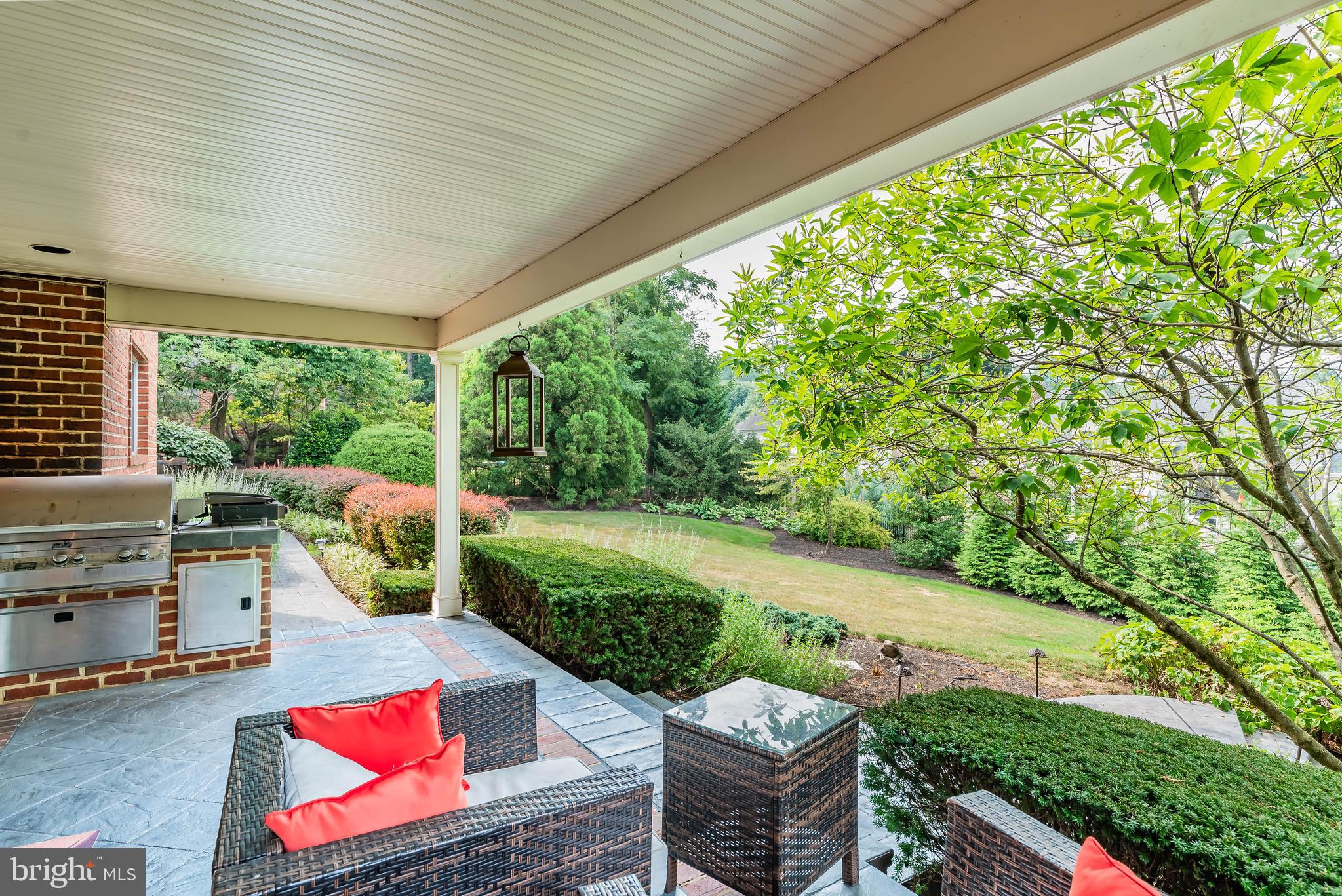 WHITE OAKS - Residential