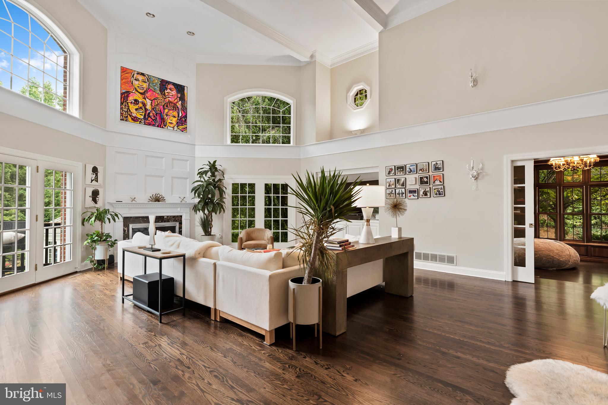 WHITE OAKS - Residential