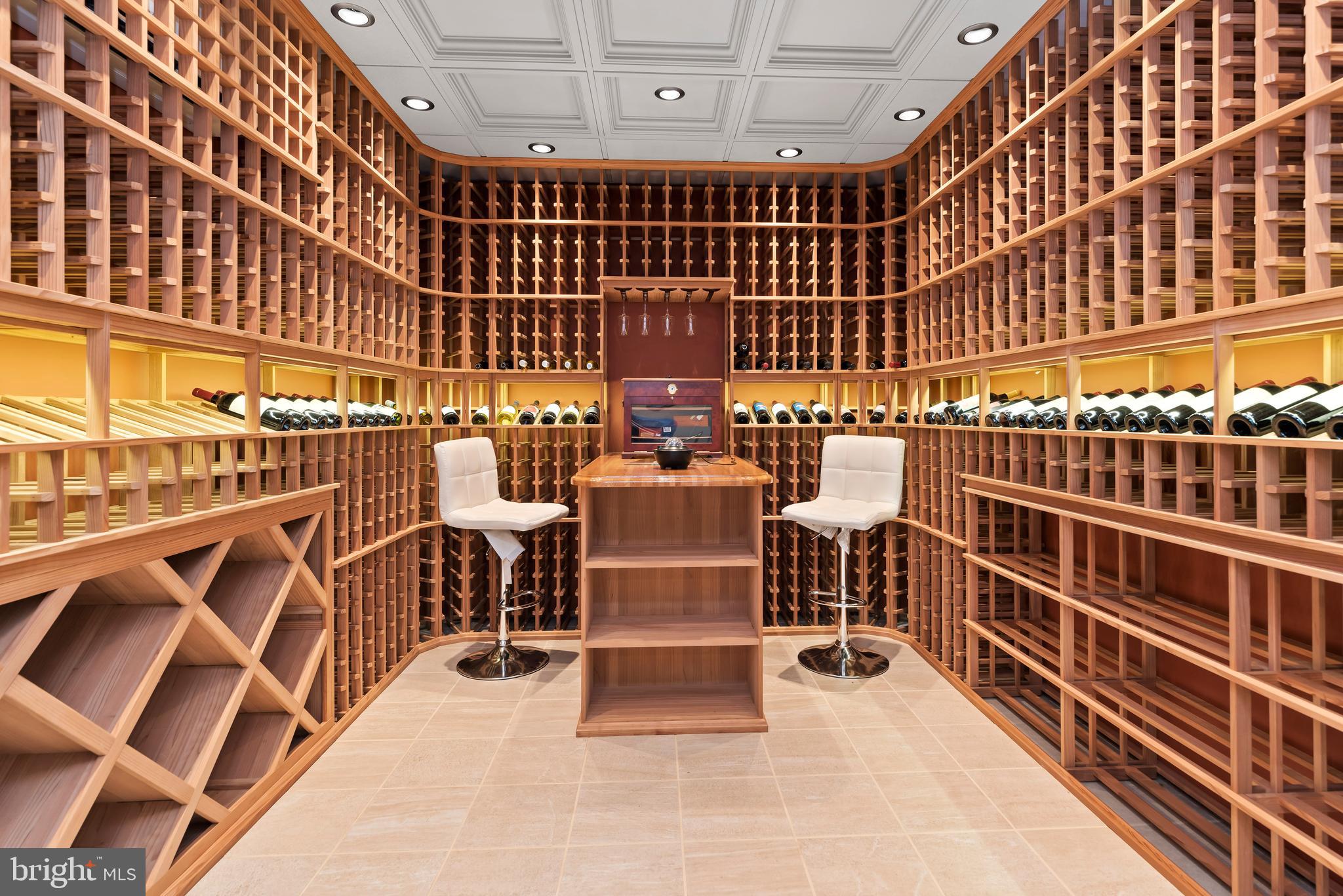 WHITE OAKS - Residential