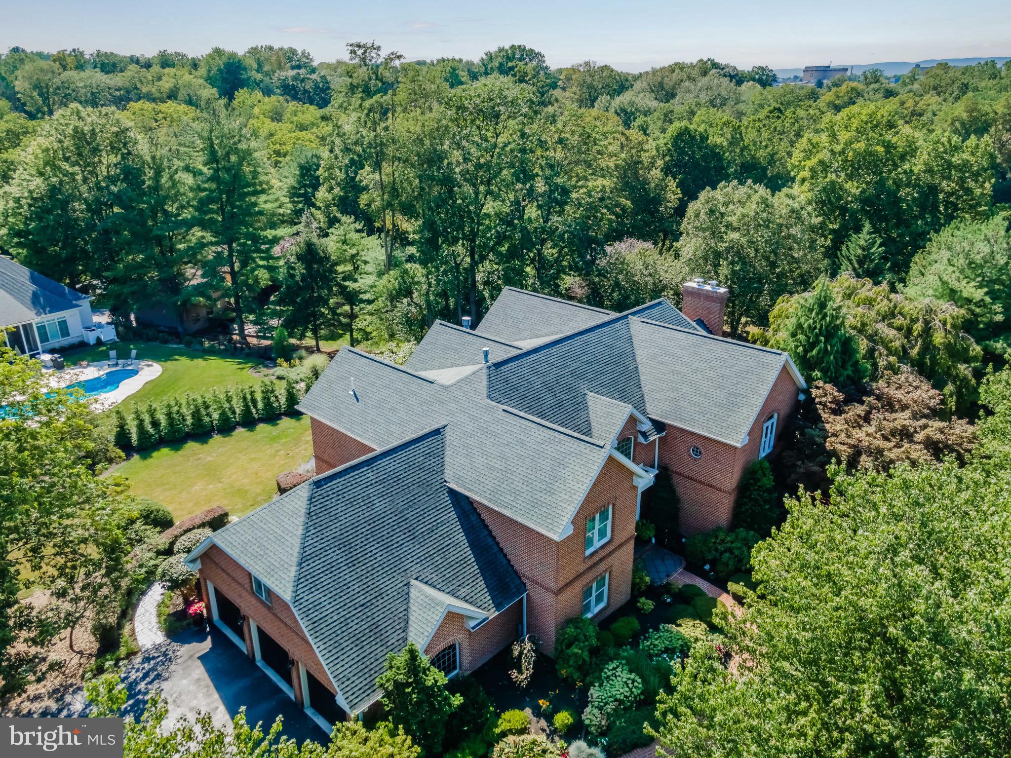 WHITE OAKS - Residential