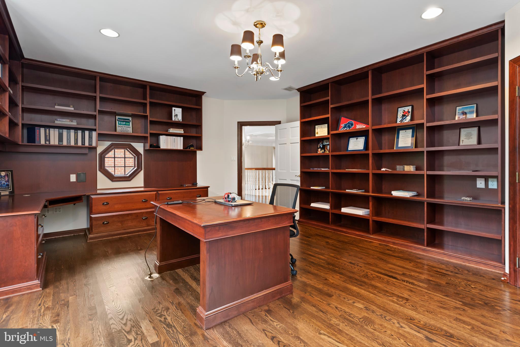 WHITE OAKS - Residential