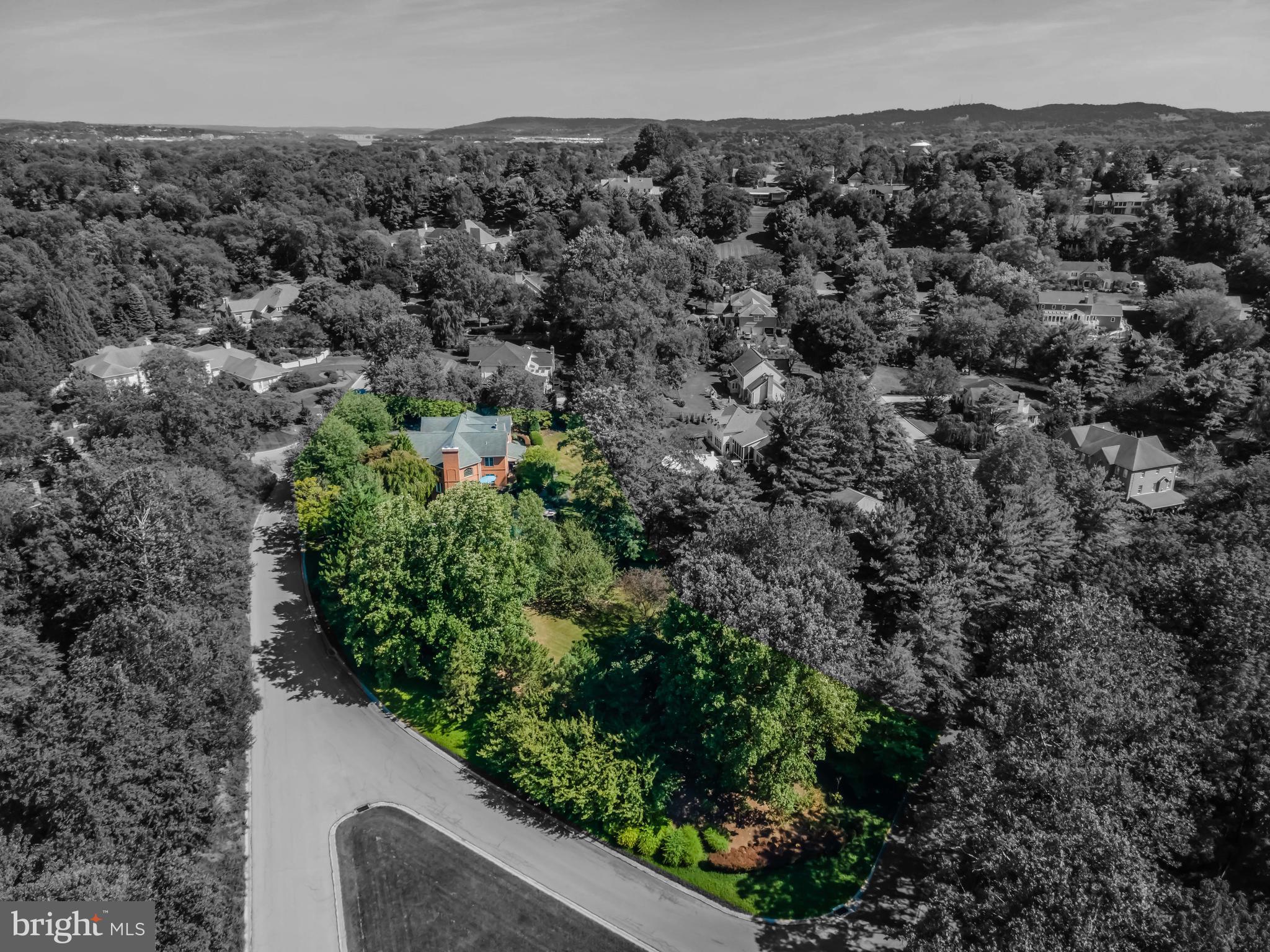 WHITE OAKS - Residential