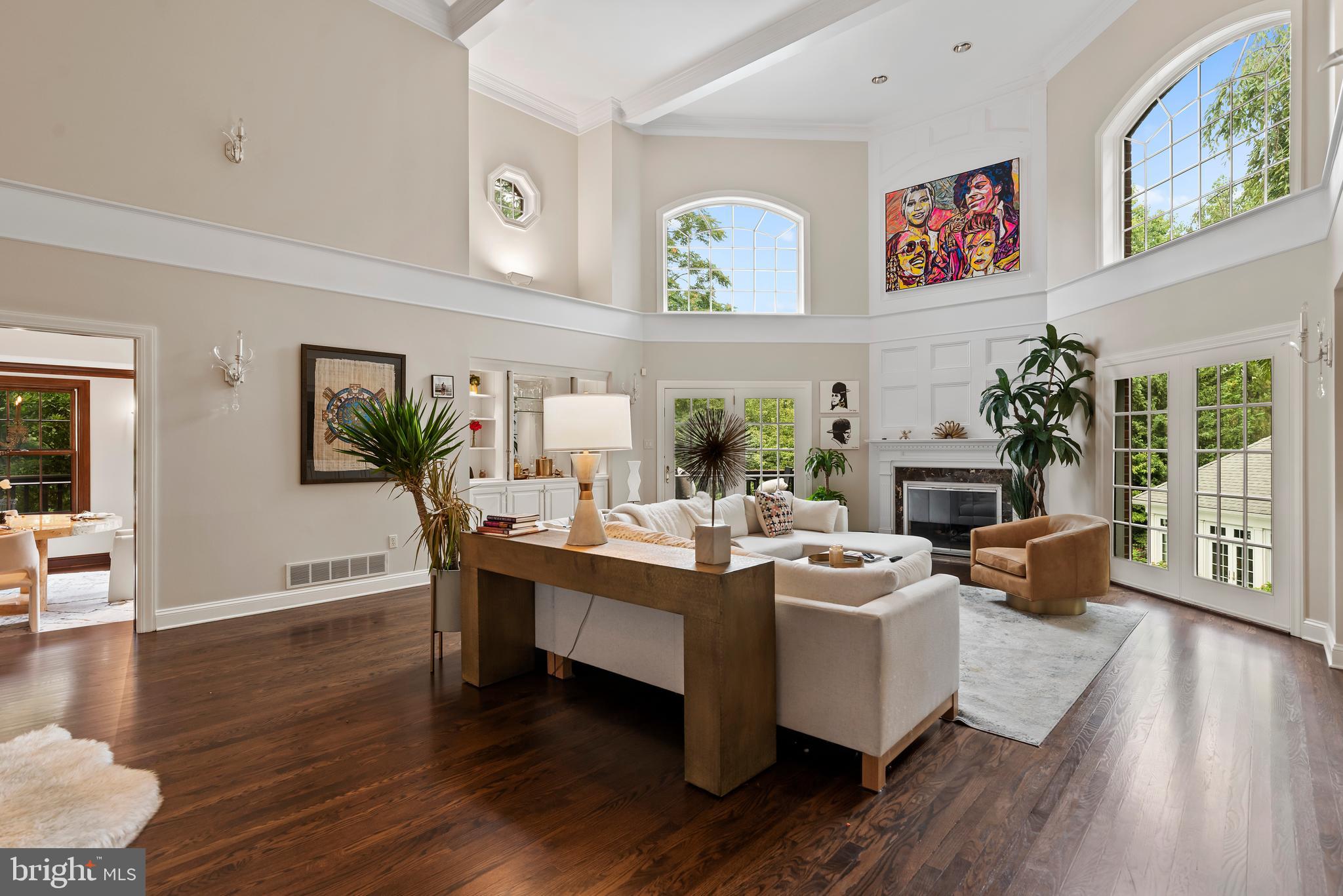 WHITE OAKS - Residential