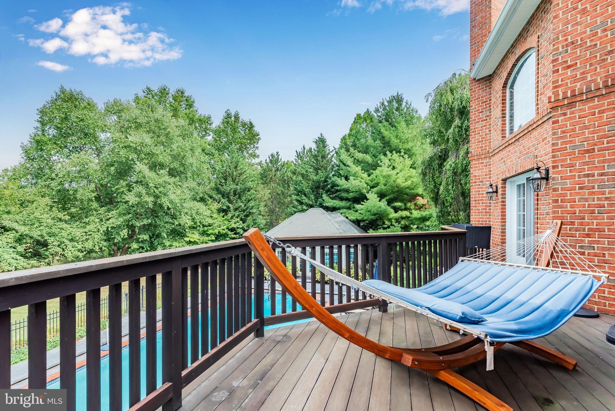 WHITE OAKS - Residential