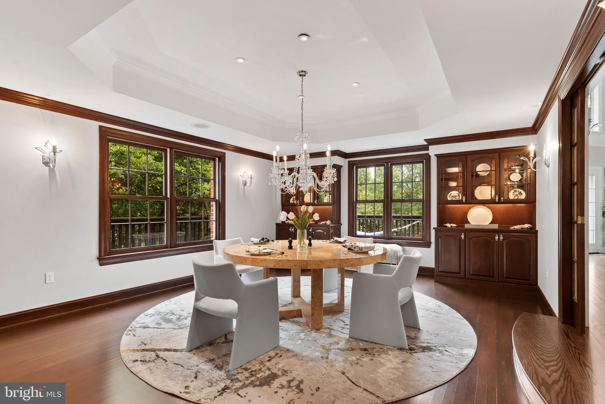 WHITE OAKS - Residential