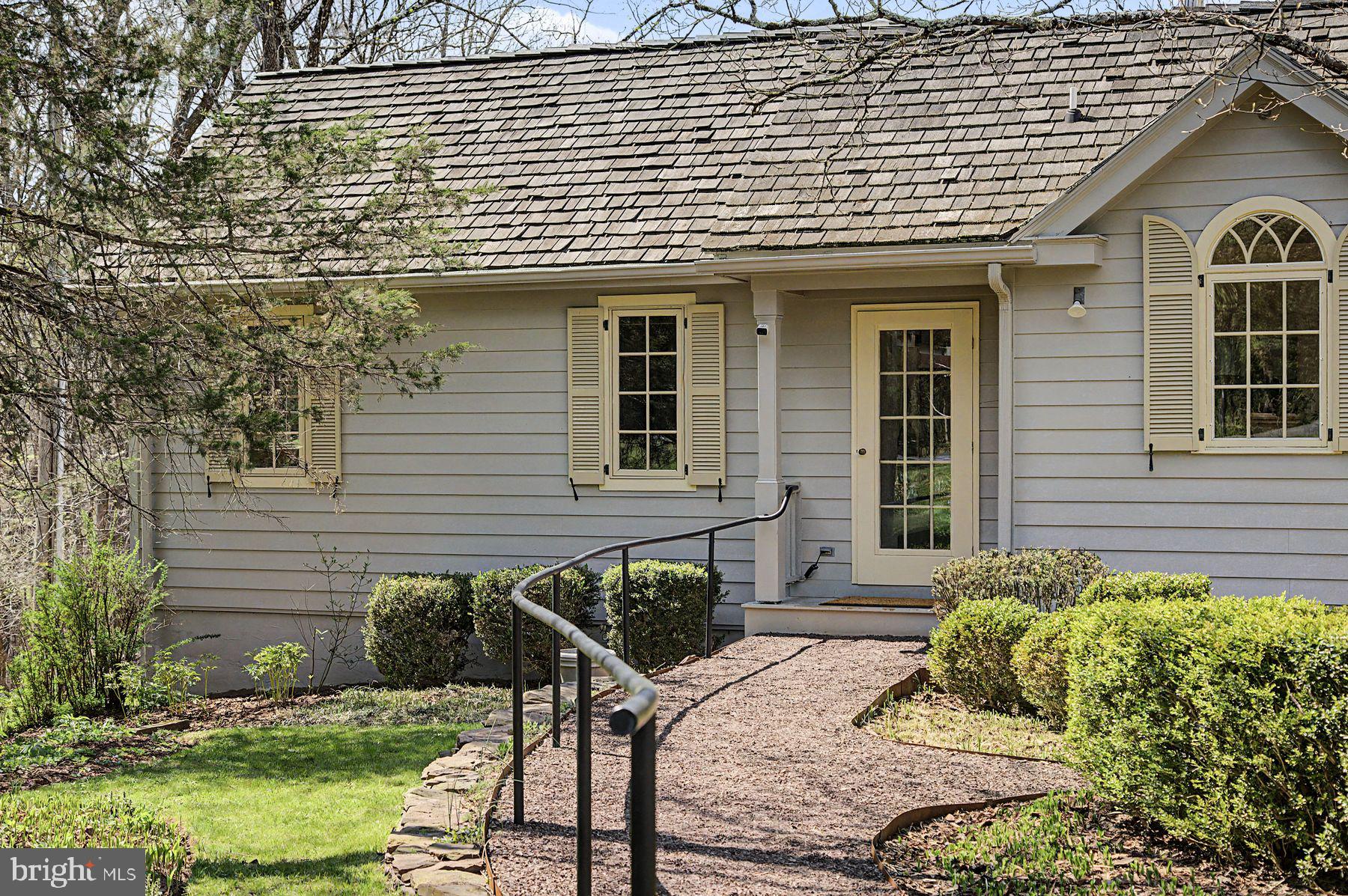 542 HEADQUARTERS ROAD