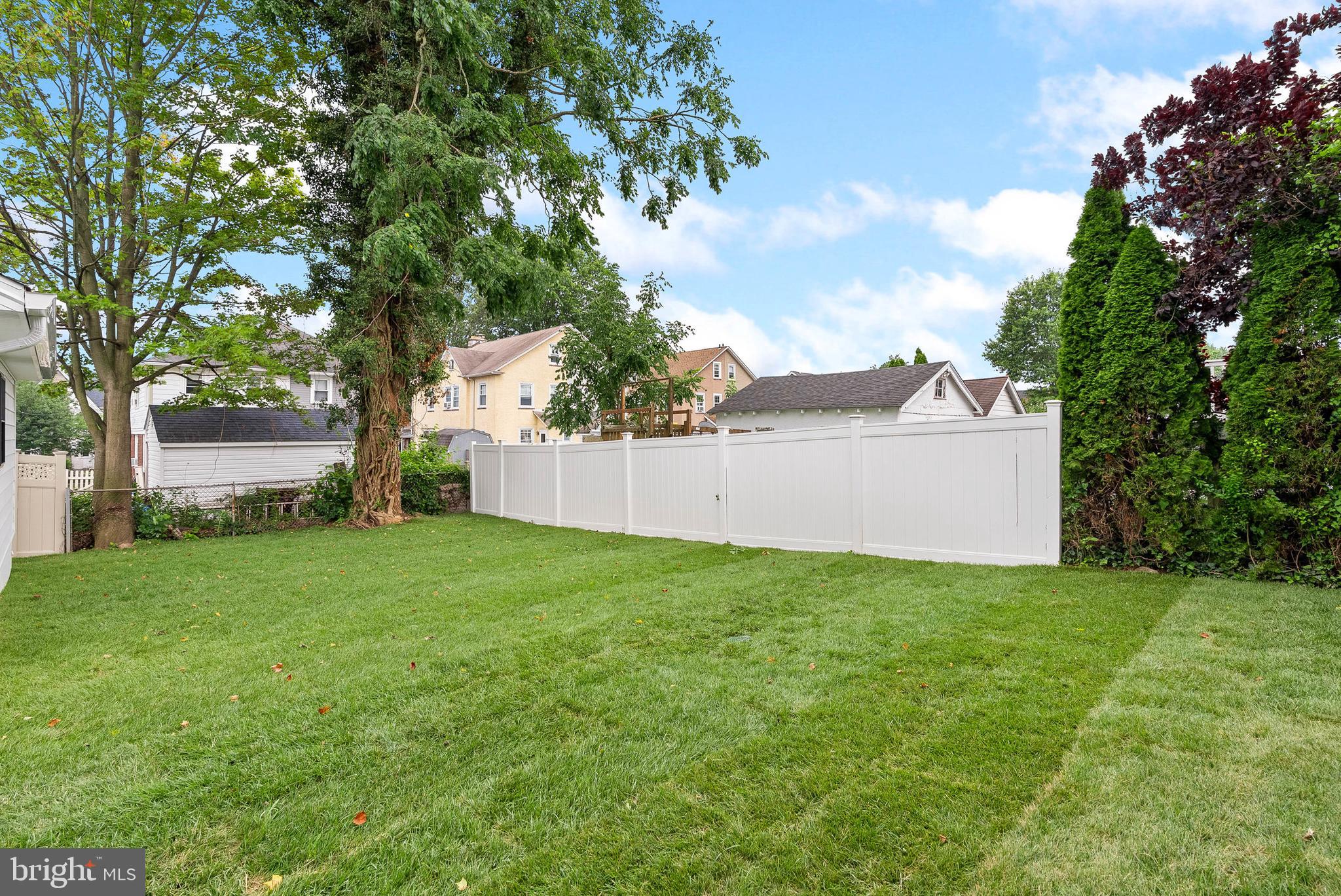 OAKMONT - Residential