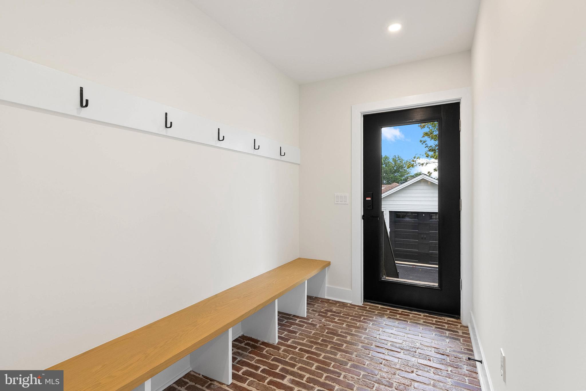 OAKMONT - Residential