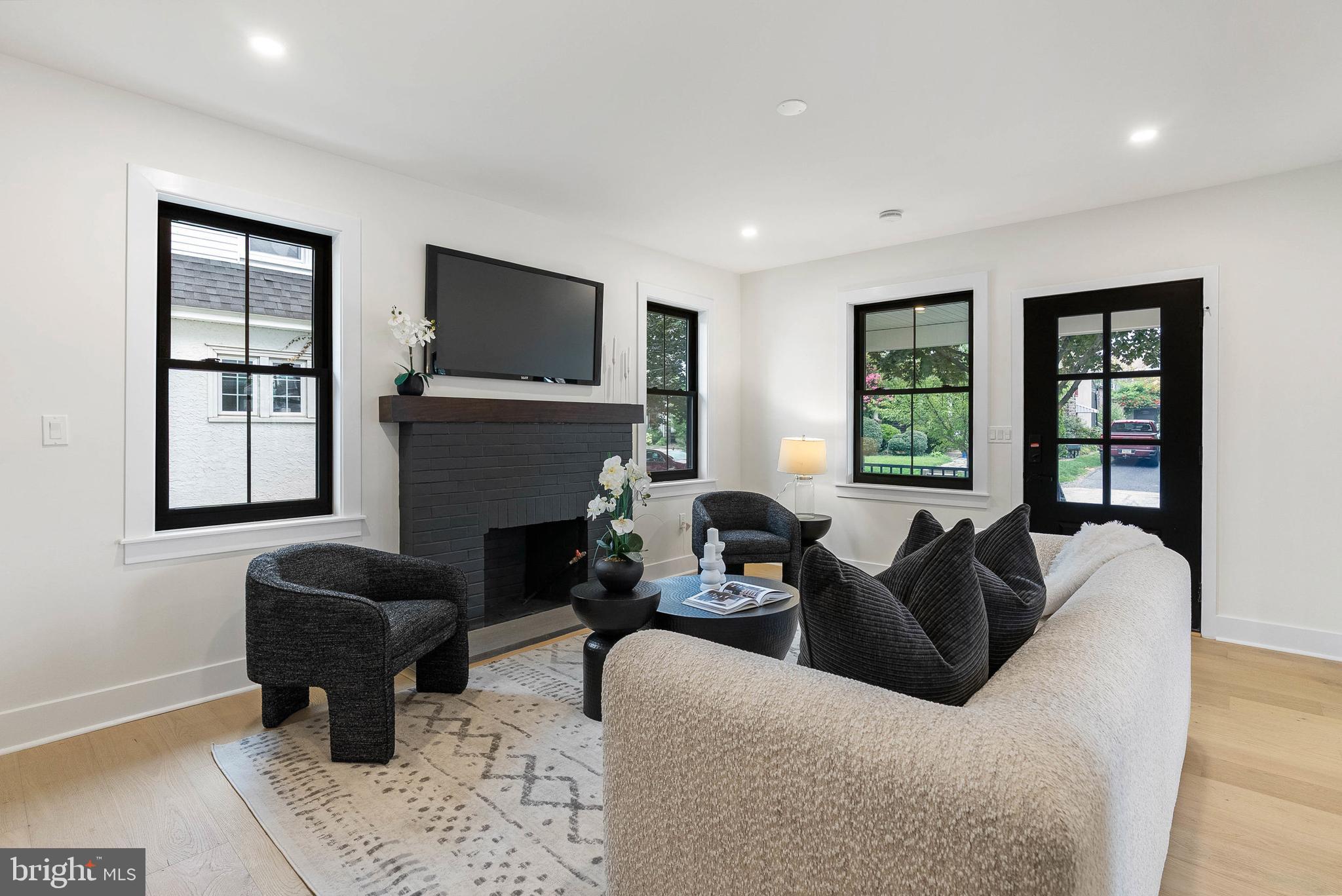 OAKMONT - Residential