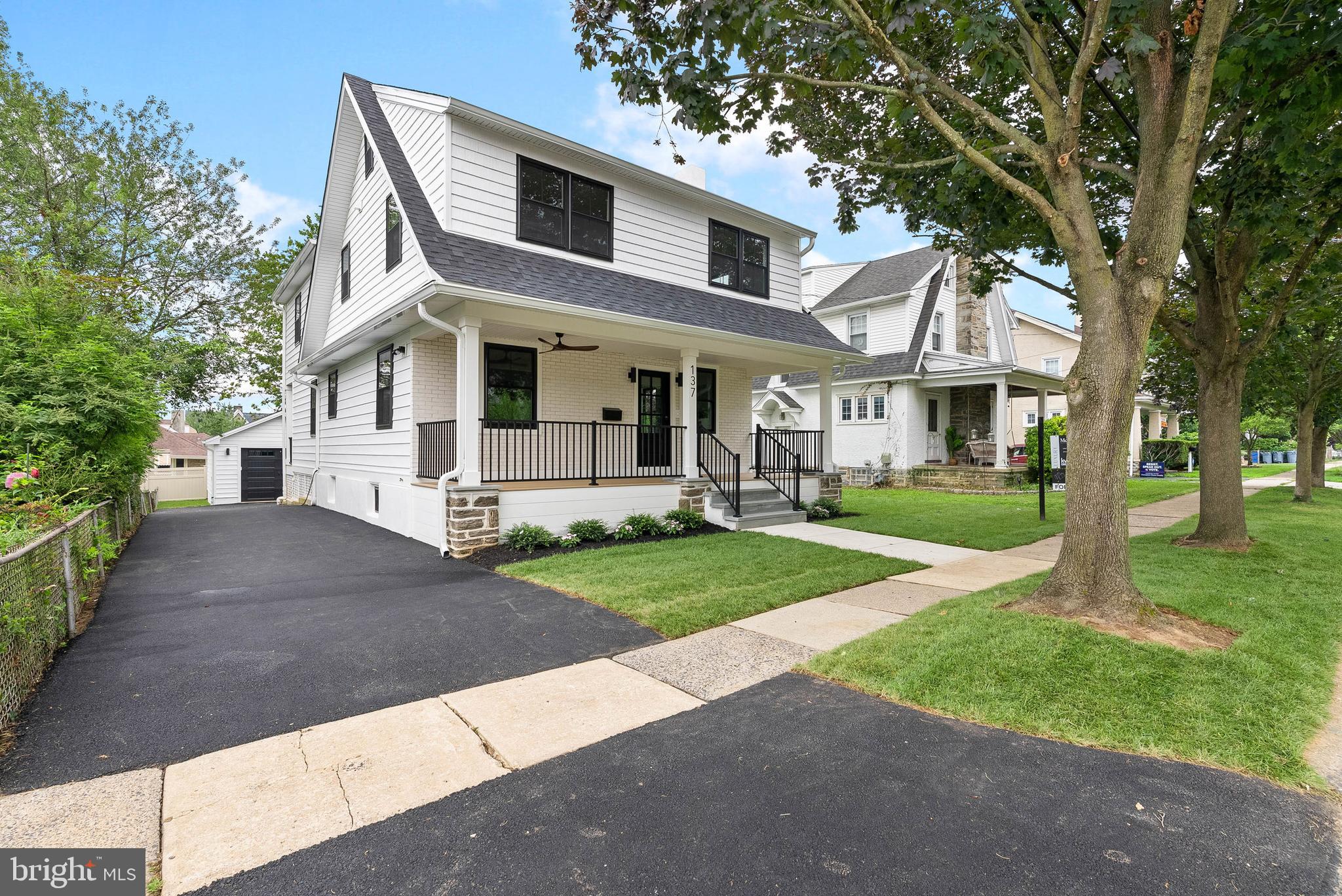 OAKMONT - Residential