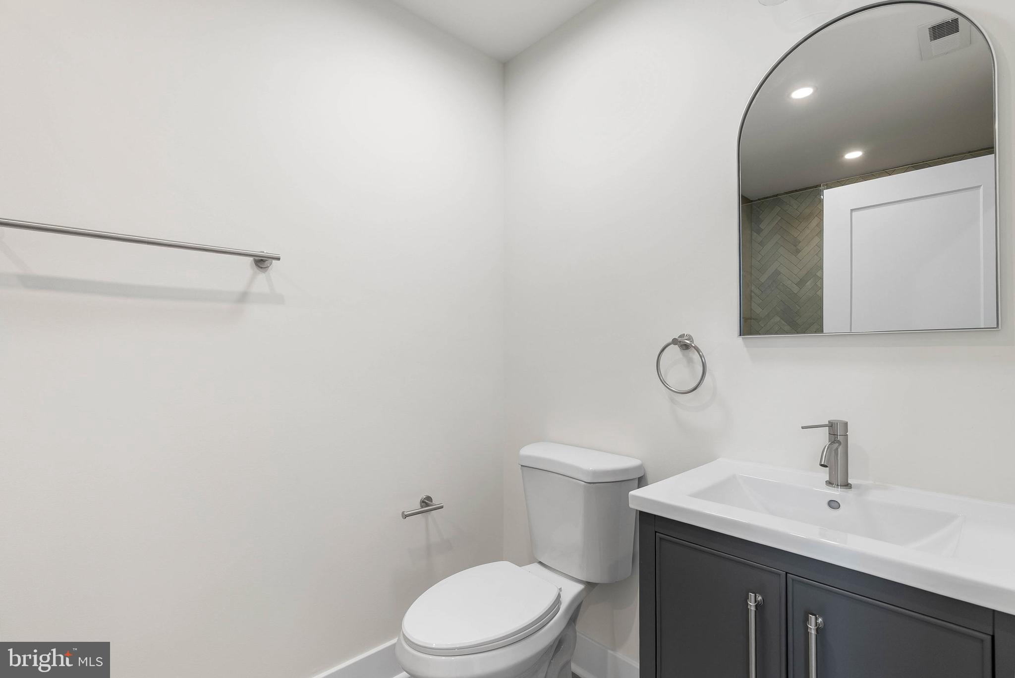 OAKMONT - Residential