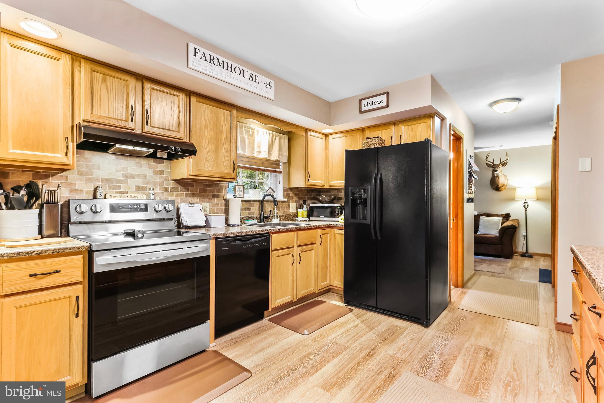 COUNTRY TERRACE ACRES - Residential