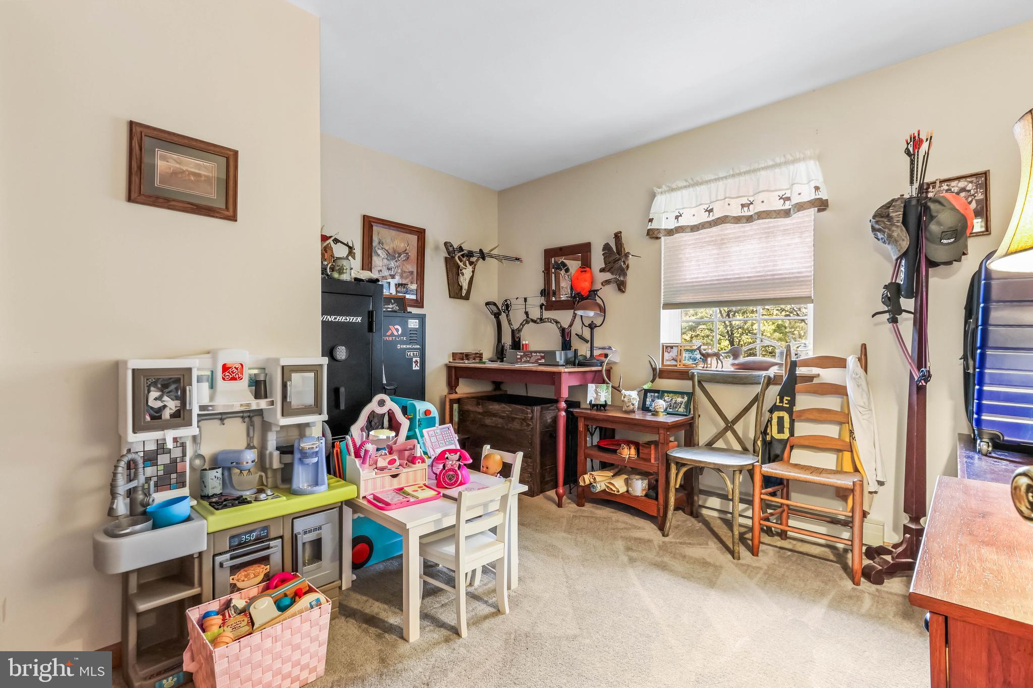 COUNTRY TERRACE ACRES - Residential