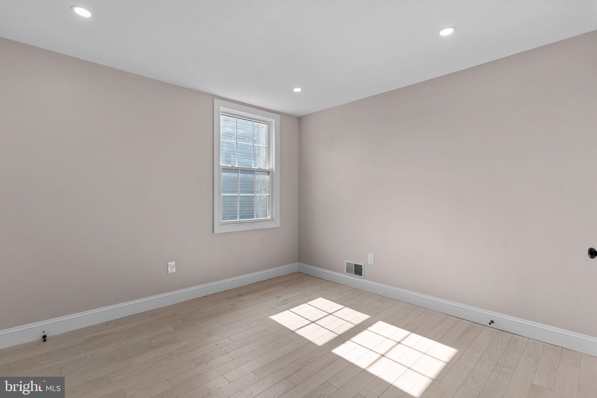 GRADUATE HOSPITAL - Residential