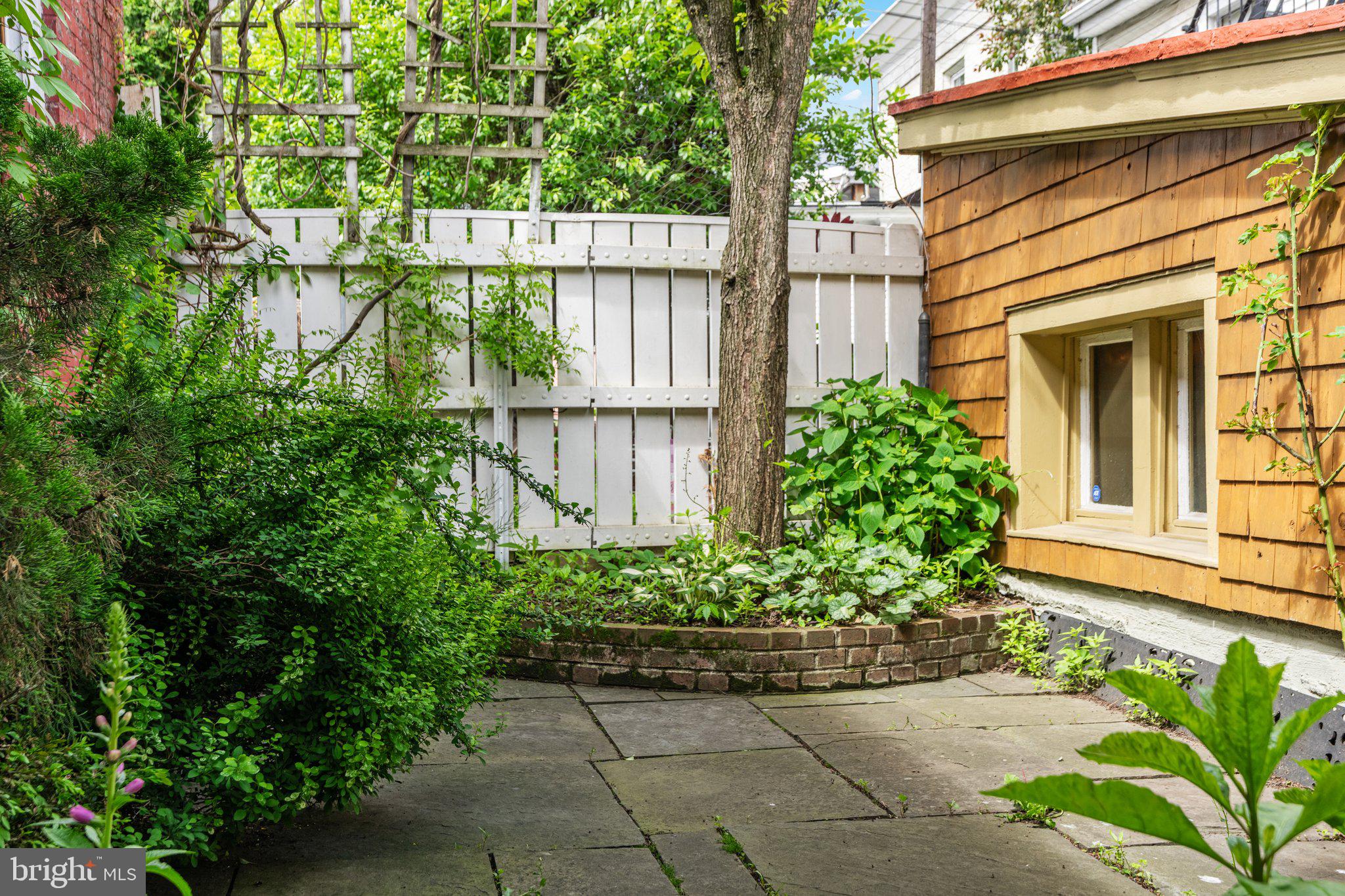 GARFIELD SQUARE - Residential