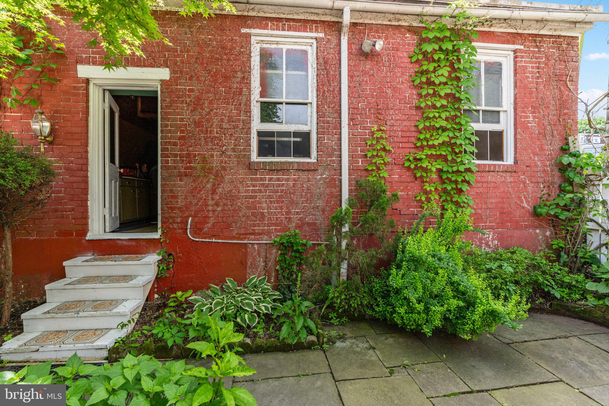 GARFIELD SQUARE - Residential