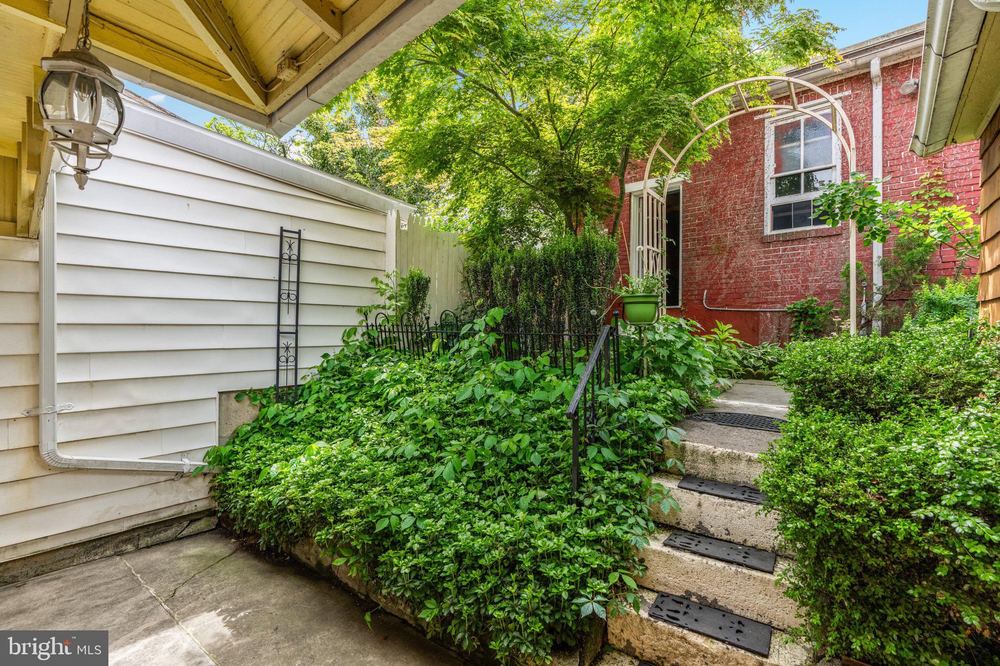 GARFIELD SQUARE - Residential