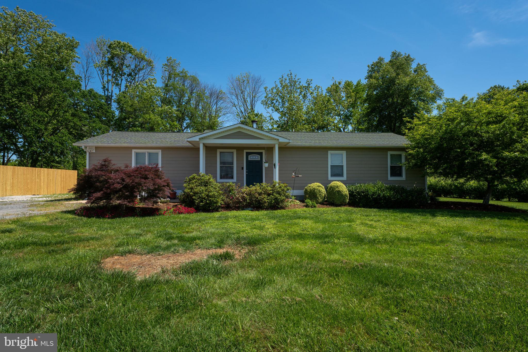 899 BLUFF POINT ROAD