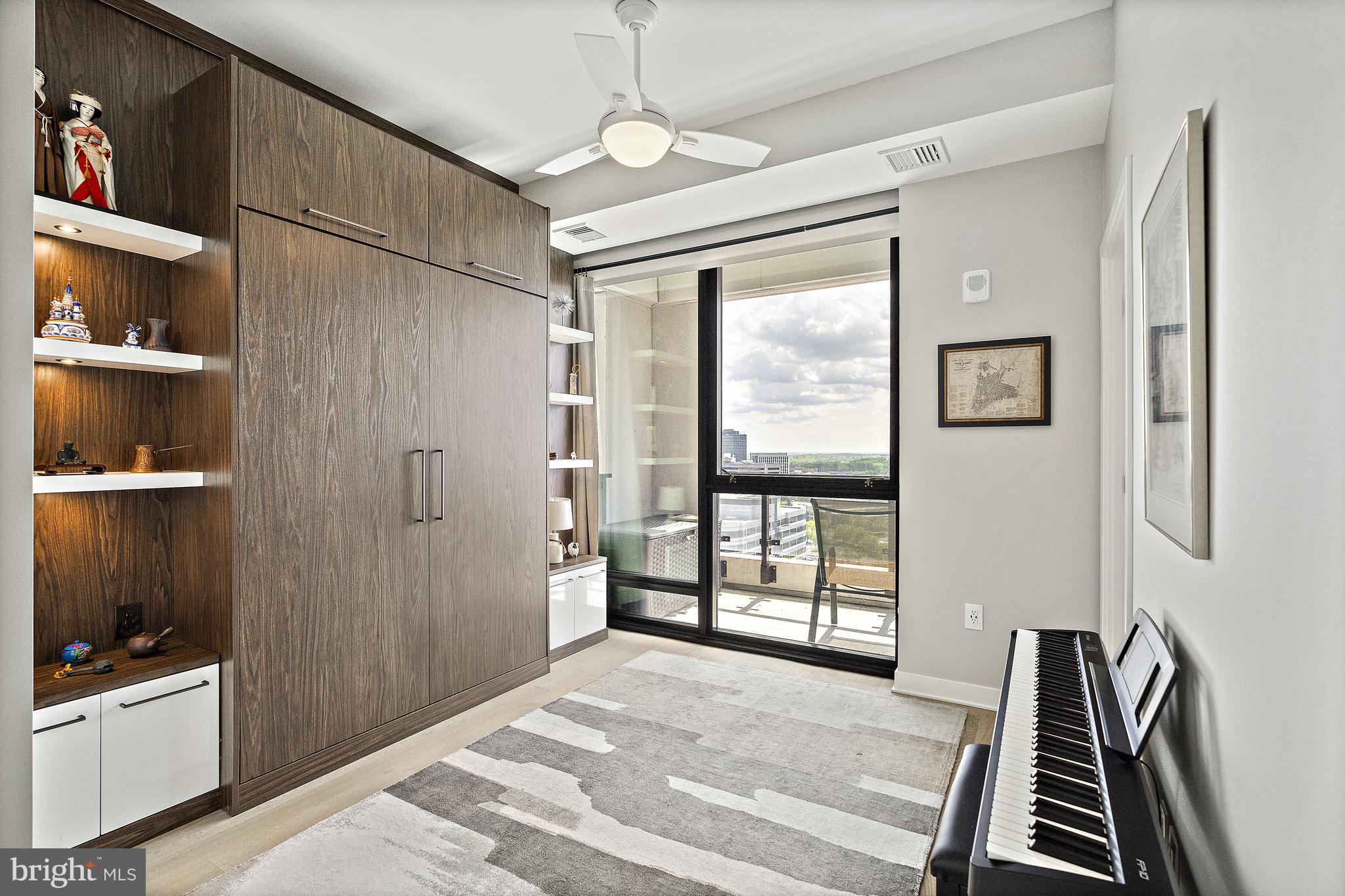 THE VERSE CONDO - Residential