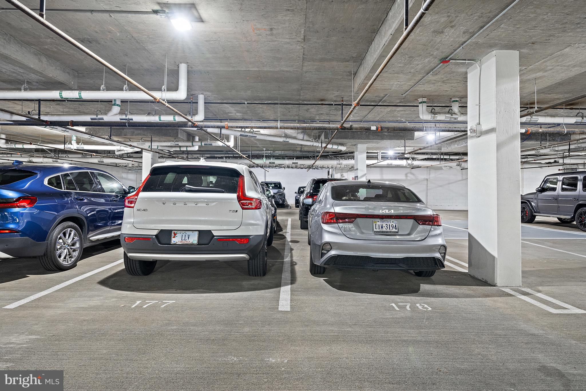 THE VERSE CONDO - Residential