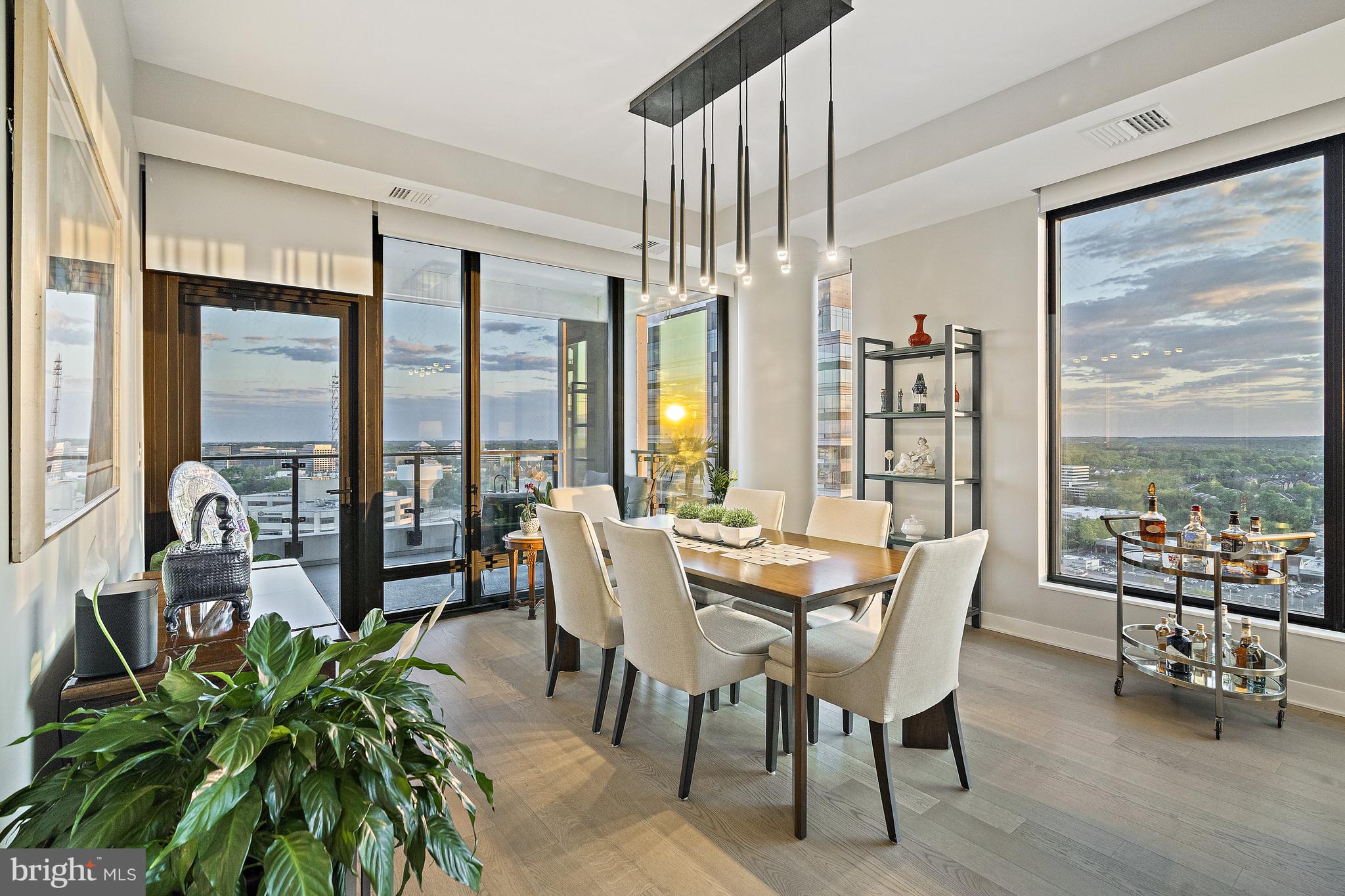 THE VERSE CONDO - Residential