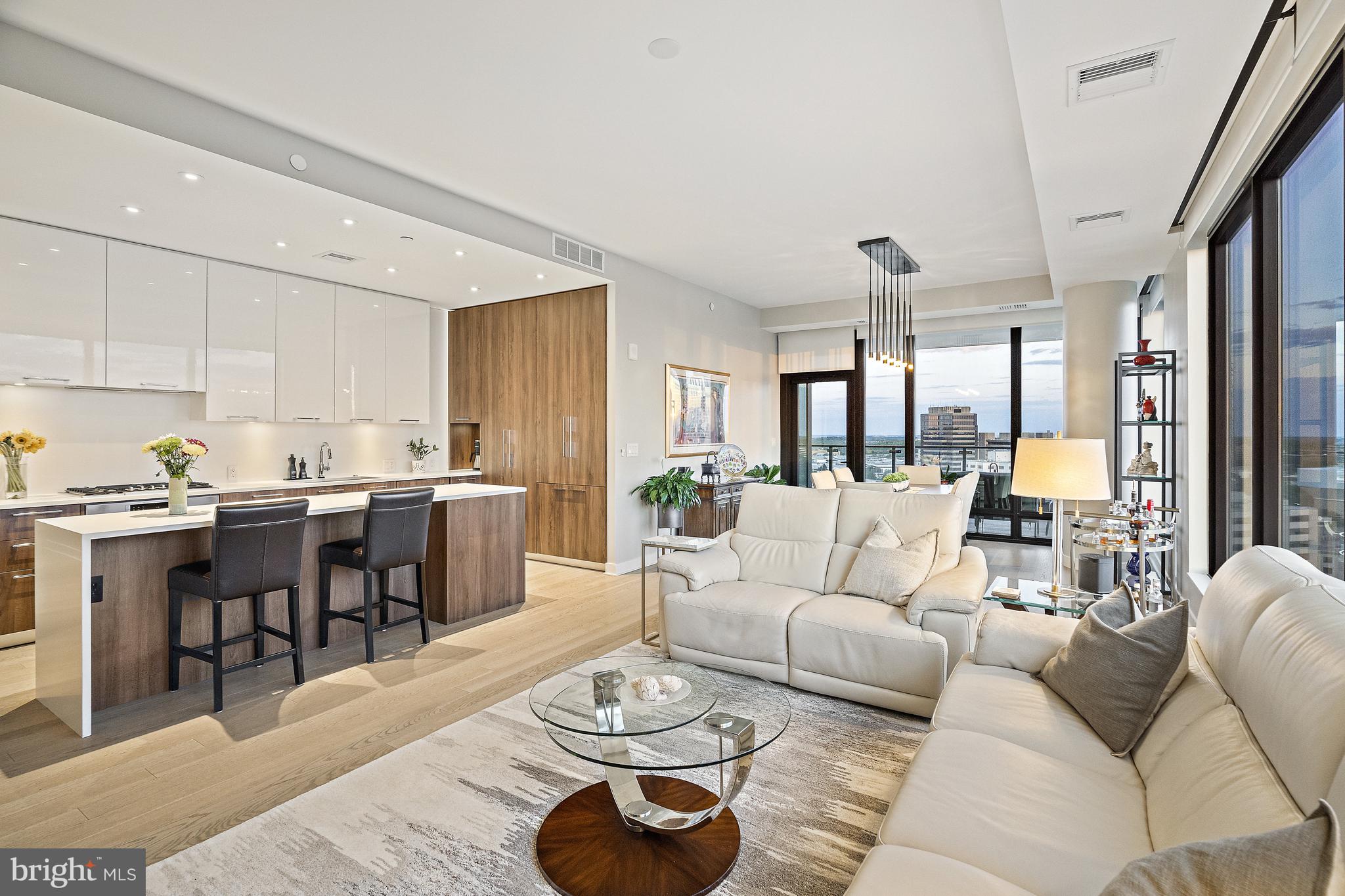 THE VERSE CONDO - Residential