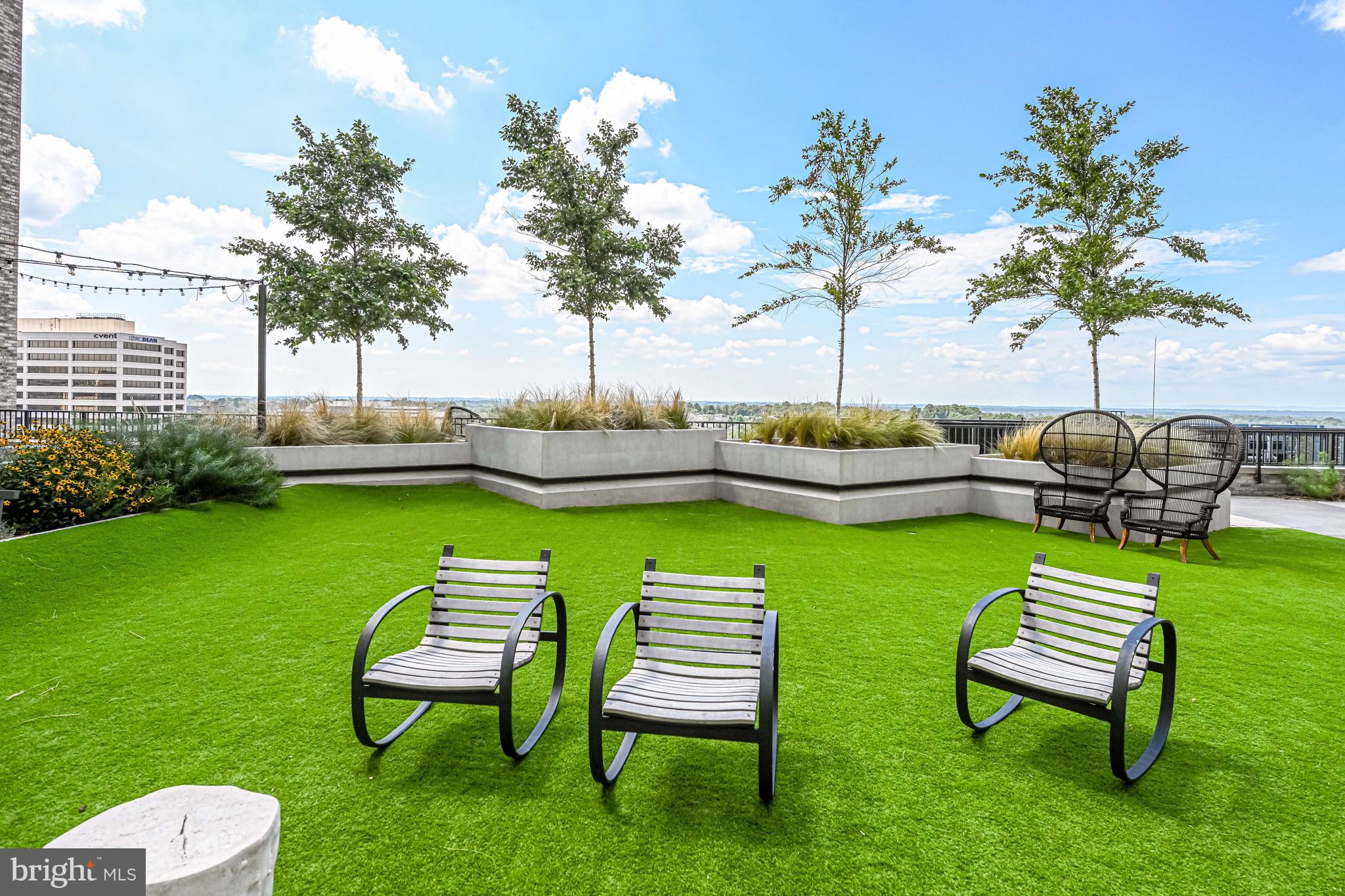 THE VERSE CONDO - Residential