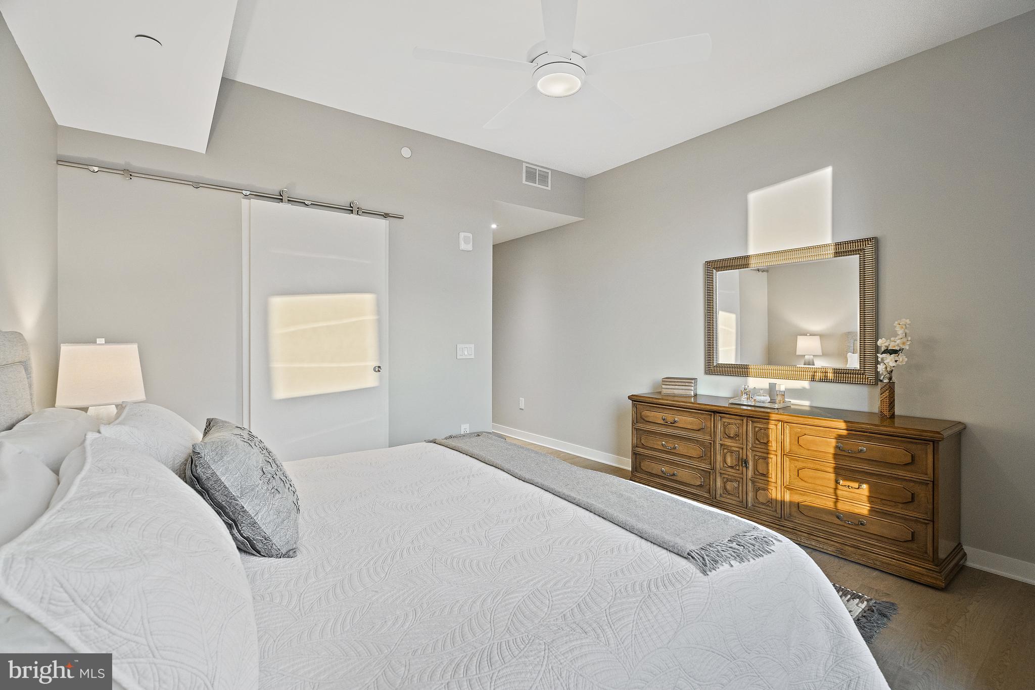 THE VERSE CONDO - Residential